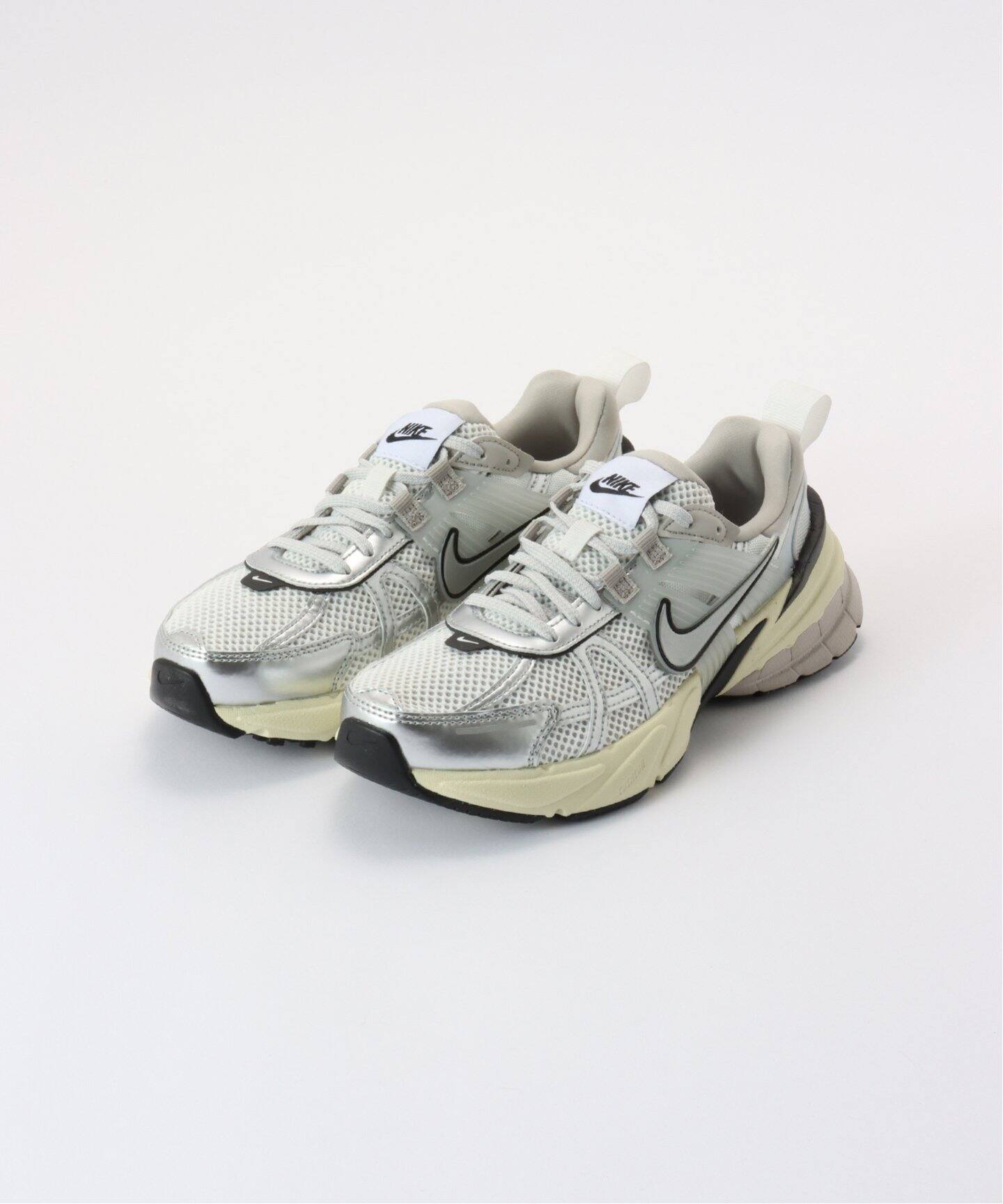 新品　NIKE ナイキ V2K ラン FD0736 run 24cm イエナ 今季IENA NIKE/ナイキ ウィメンズ V2K ラン FD0736 24.5 - メルカリ