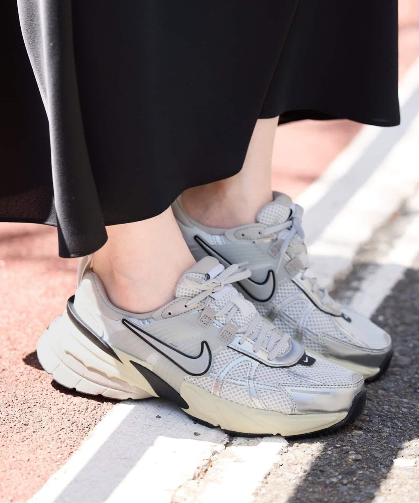 追加》NIKE/ナイキ V2Kラン FD0736-100（スニーカー）｜SLOBE