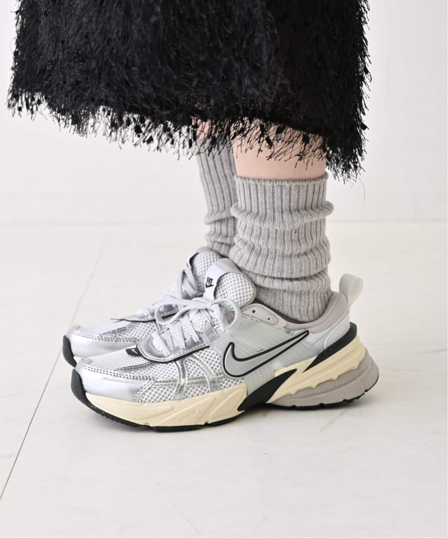 追加》NIKE/ナイキ V2Kラン FD0736-100（スニーカー）｜SLOBE