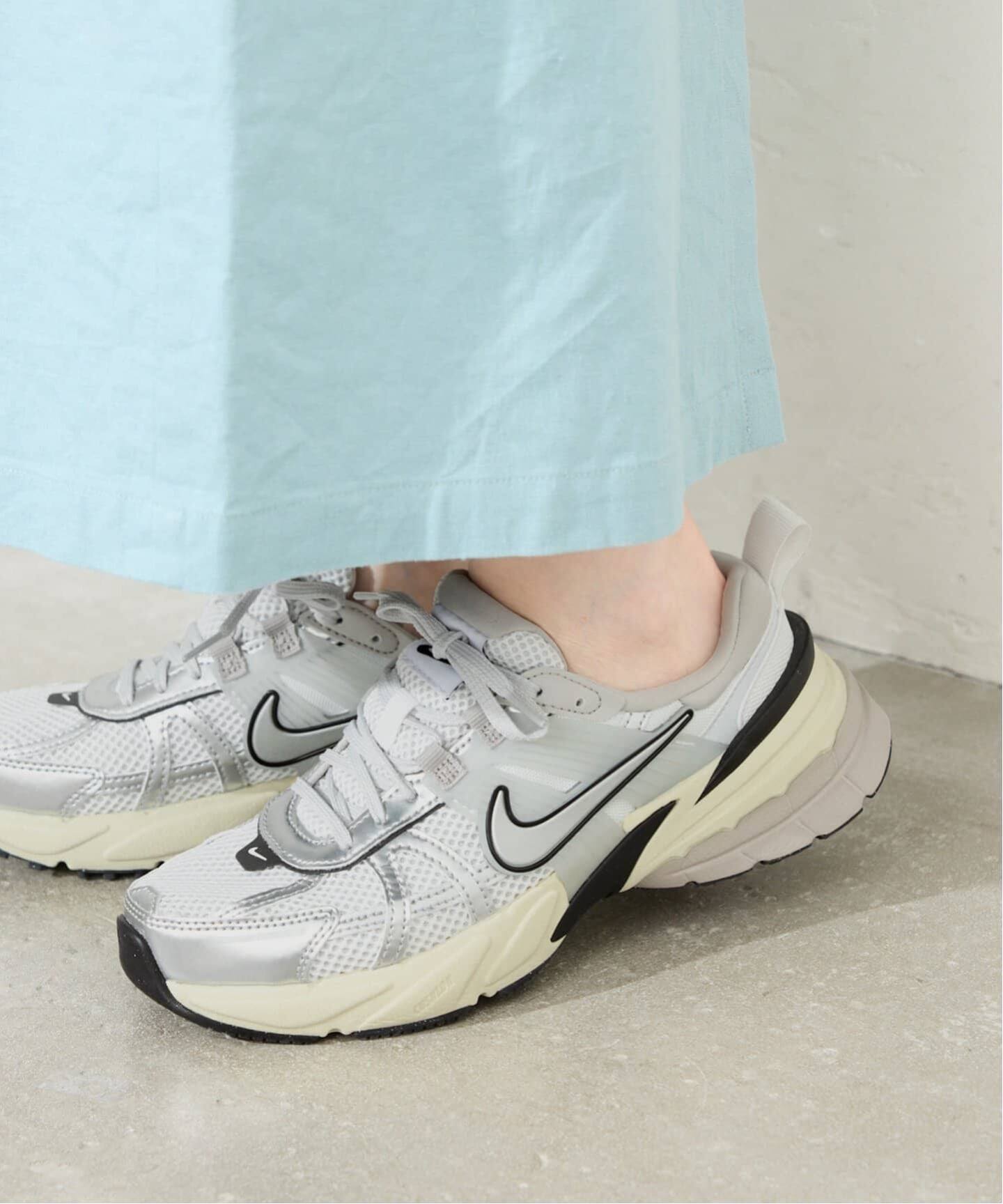 追加》NIKE/ナイキ V2Kラン FD0736-100（スニーカー）｜SLOBE