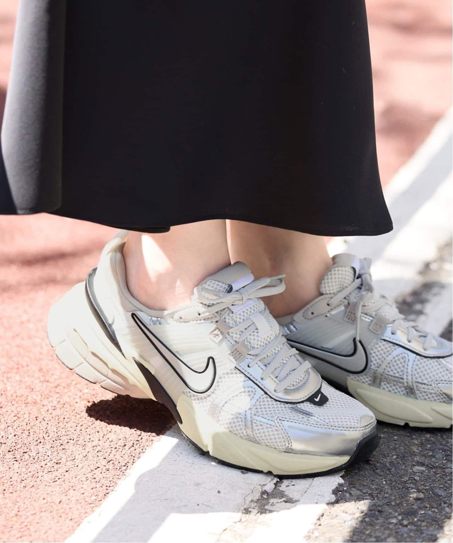 追加》NIKE/ナイキ V2Kラン FD0736-100（スニーカー）｜SLOBE IENA
