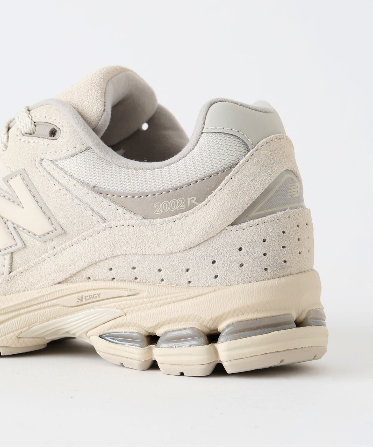 WEB限定》New Balance / ニューバランス UR2002RBE スニーカー