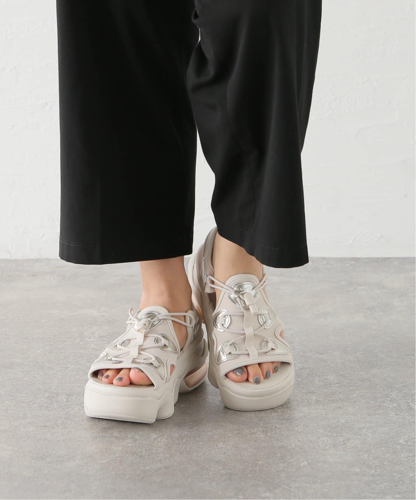 WEB限定》NIKE / ナイキ KOKO サンダル(ベージュ)（サンダル）｜Plage