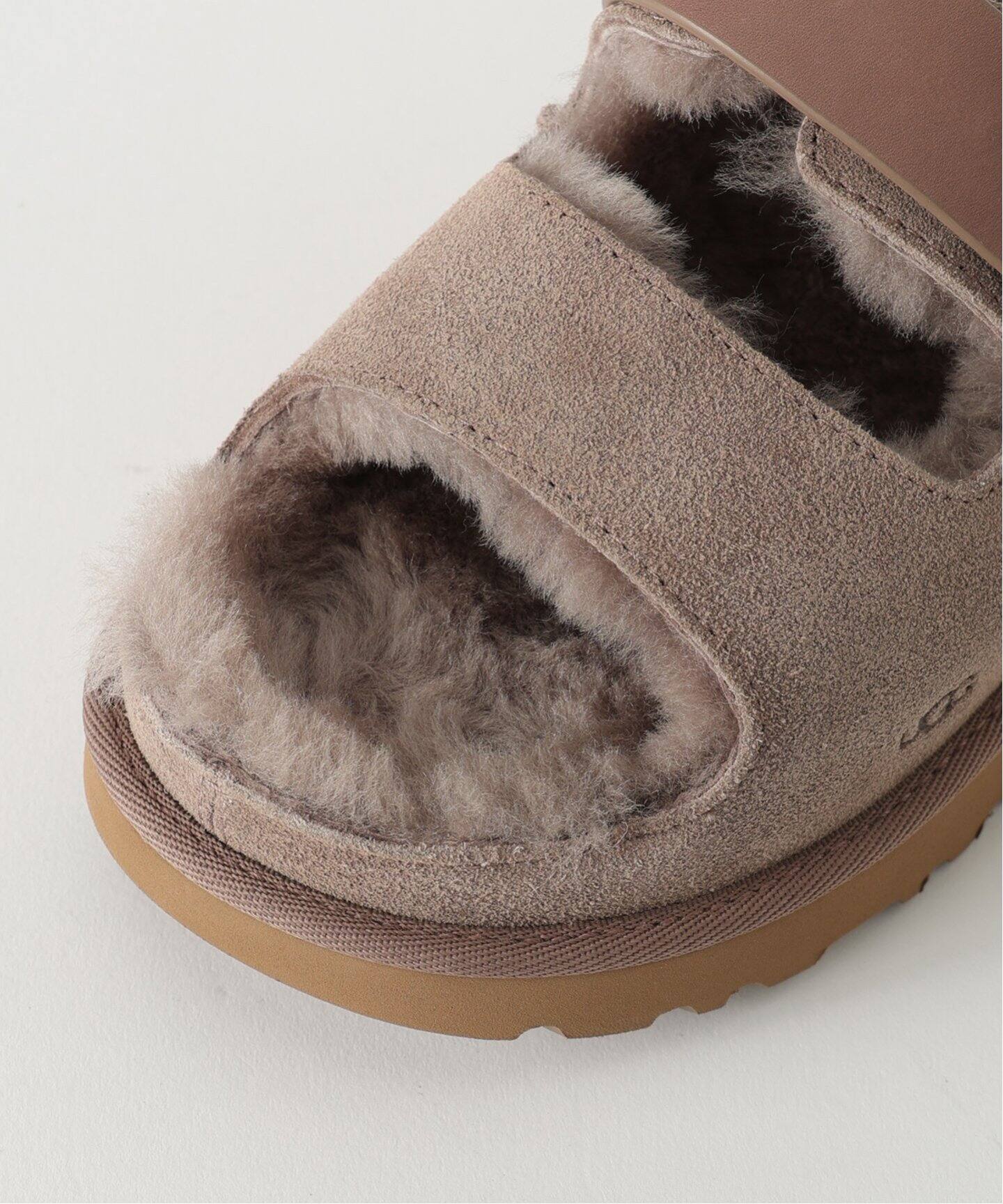 UGG / アグ W GREENPORT STRAP SLIDE サンダル（サンダル