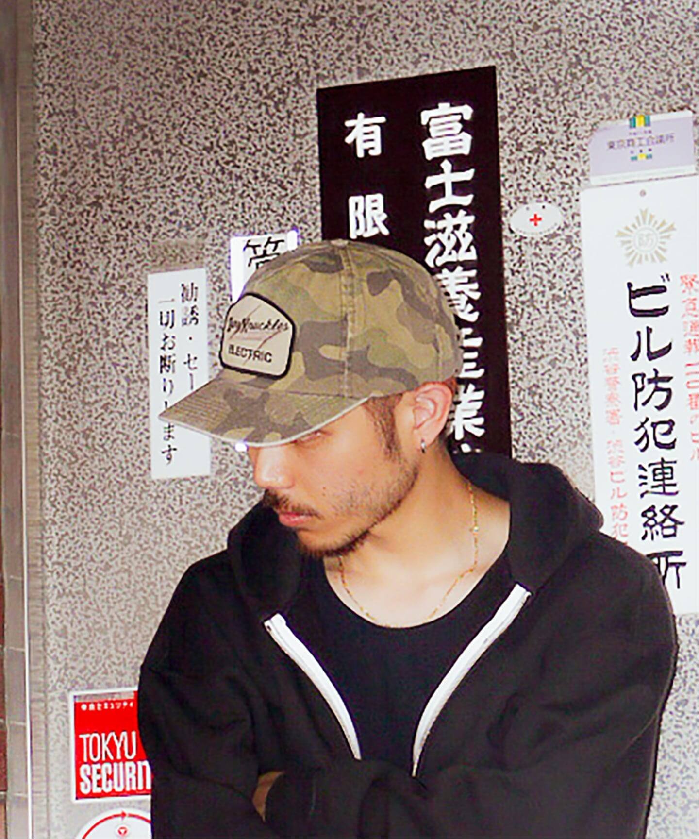 BARE KNUCKLES / ベアナックルズ Electric Logo Camo Hat（キャップ