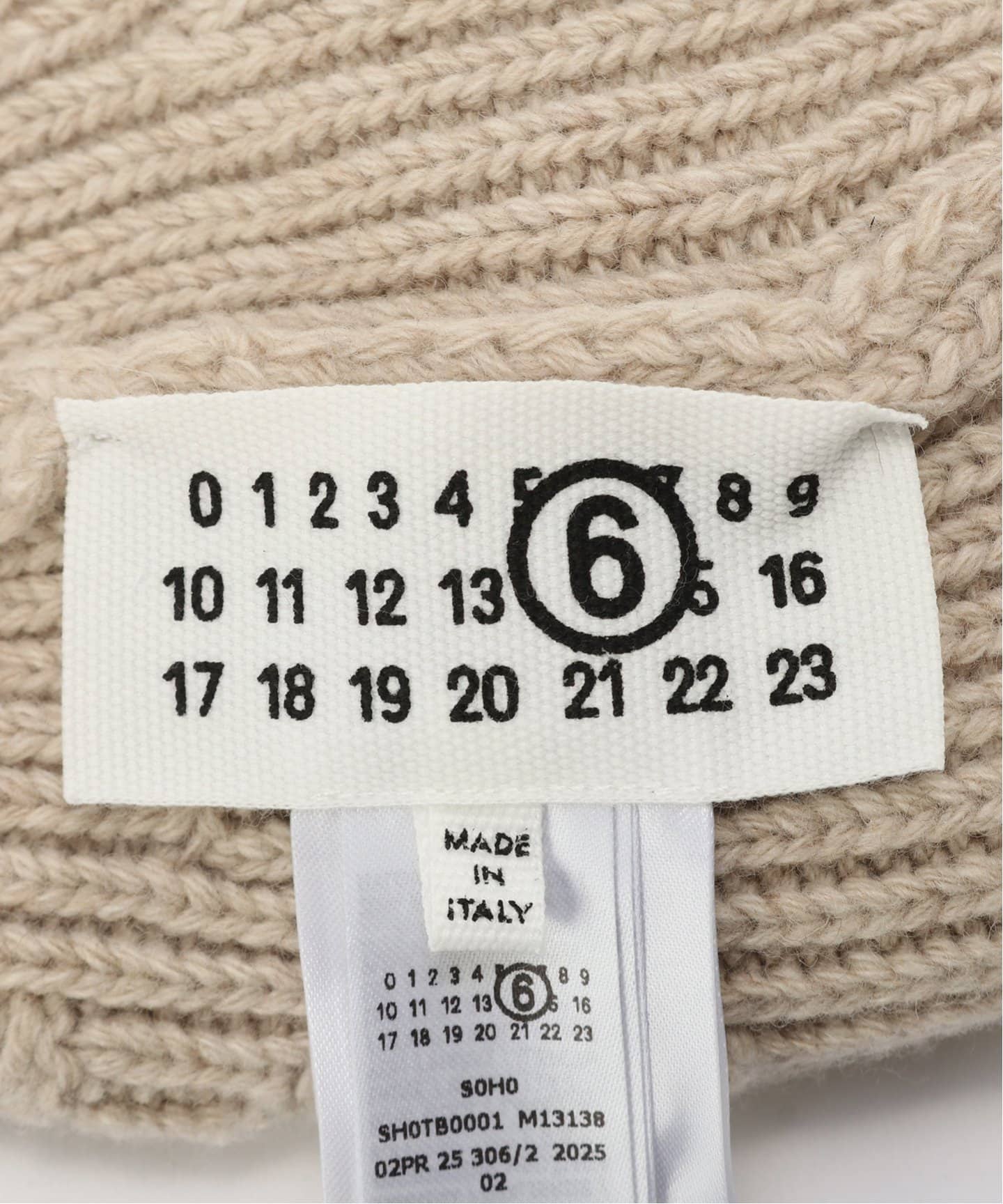 mm6　　　パトゥ　ビーニー BEANIE