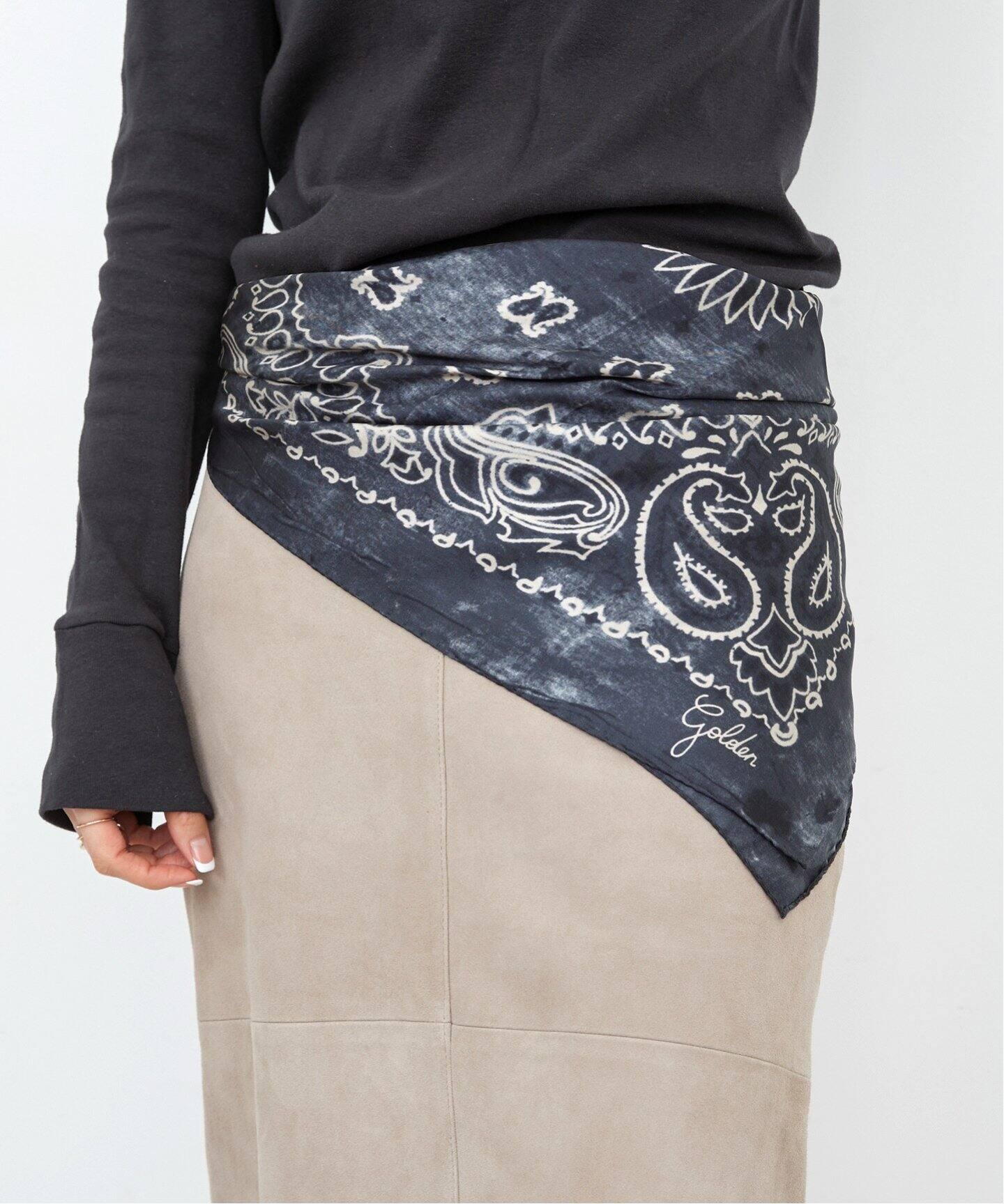 GOLDEN GOOSE/ゴールデン グース】 PAISLEY PRINT SCARFT SILK 