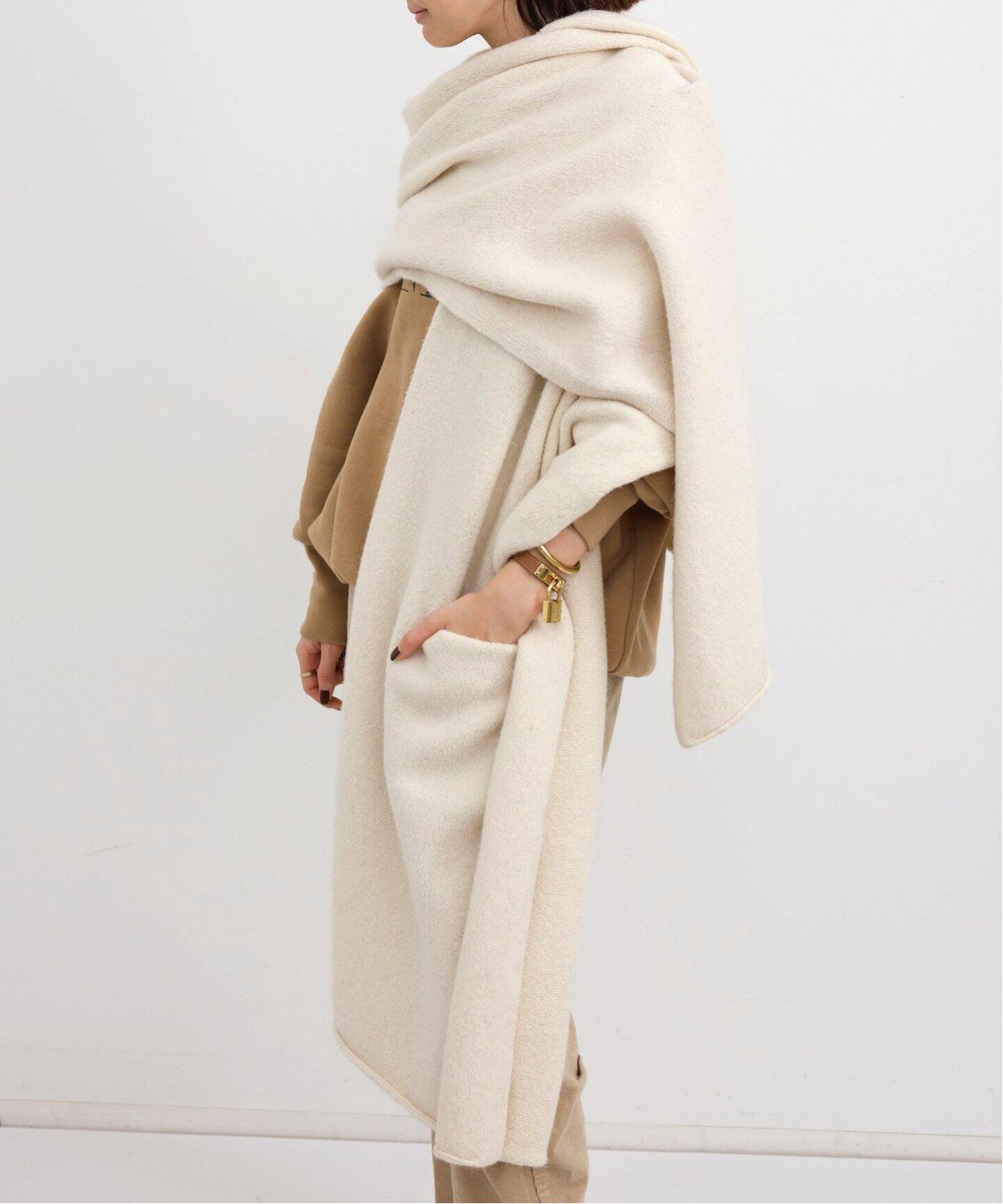 LAUREN MANOOGIAN/ローレン マヌージアン】 U CAPE（ストール）｜L  