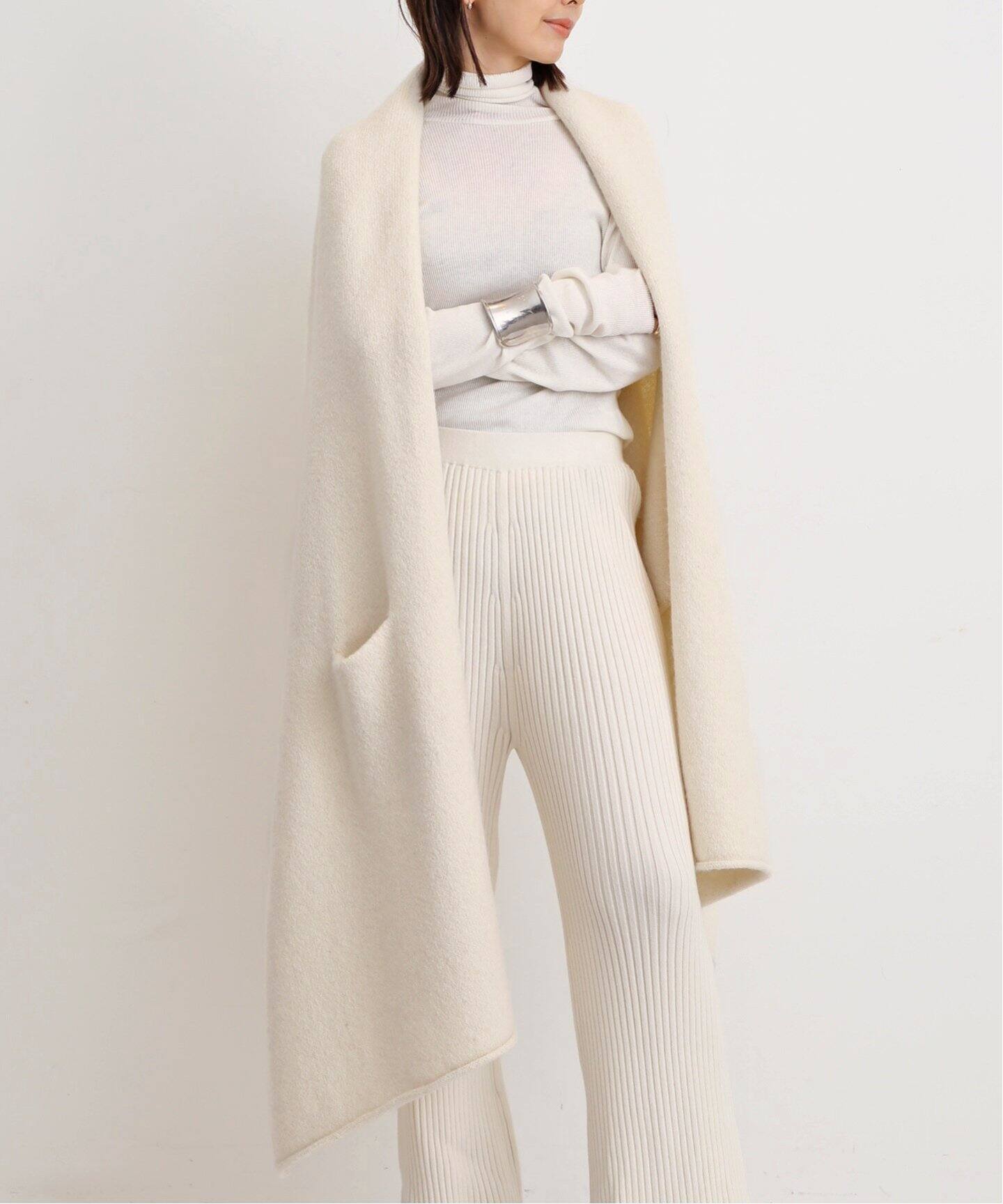 LAUREN MANOOGIAN/ローレン マヌージアン】 U CAPE（ストール）｜L  