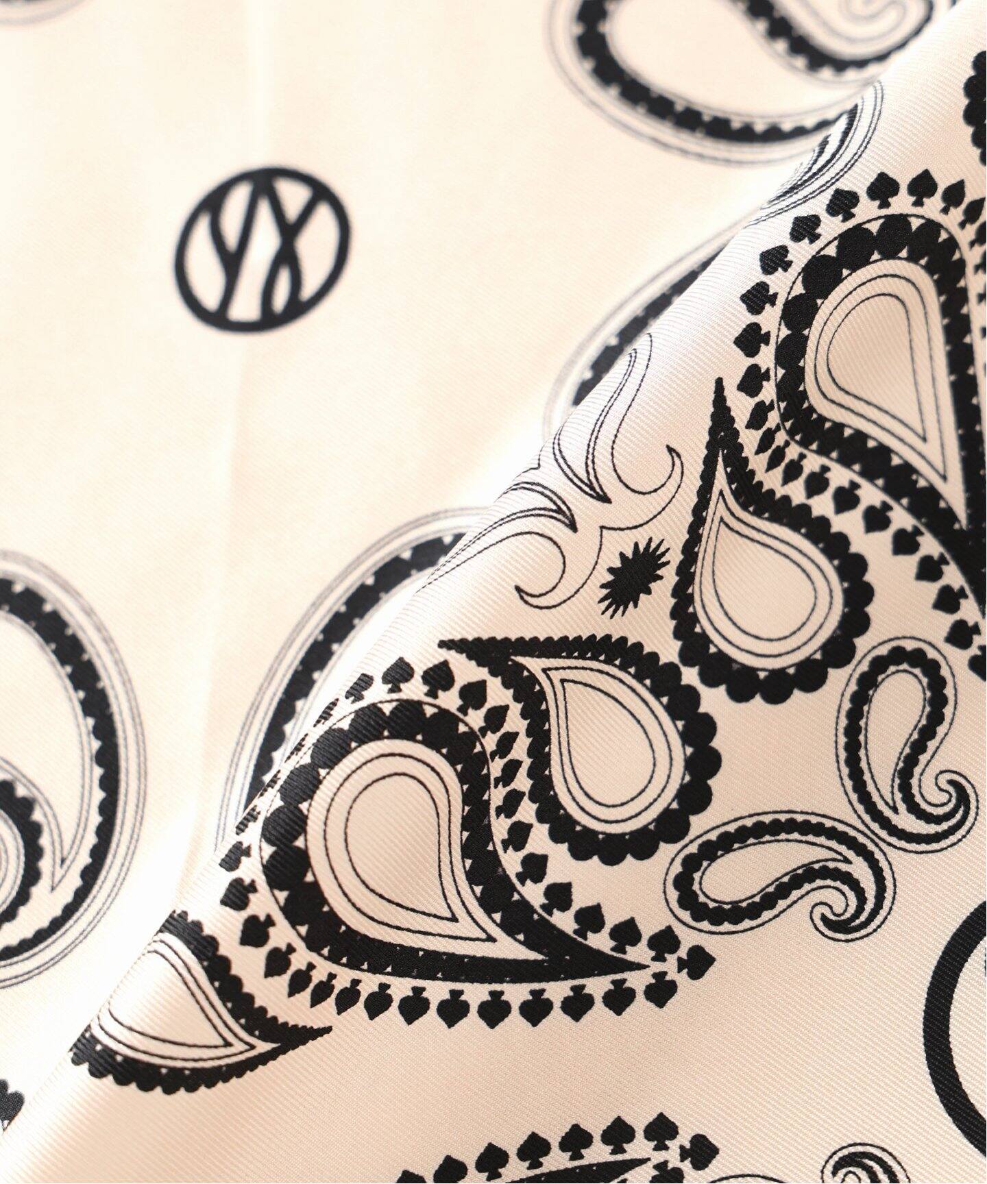 Le Scarf（レ スカーフ）Paisley 65x65 GRAND PAISLEY SCARF