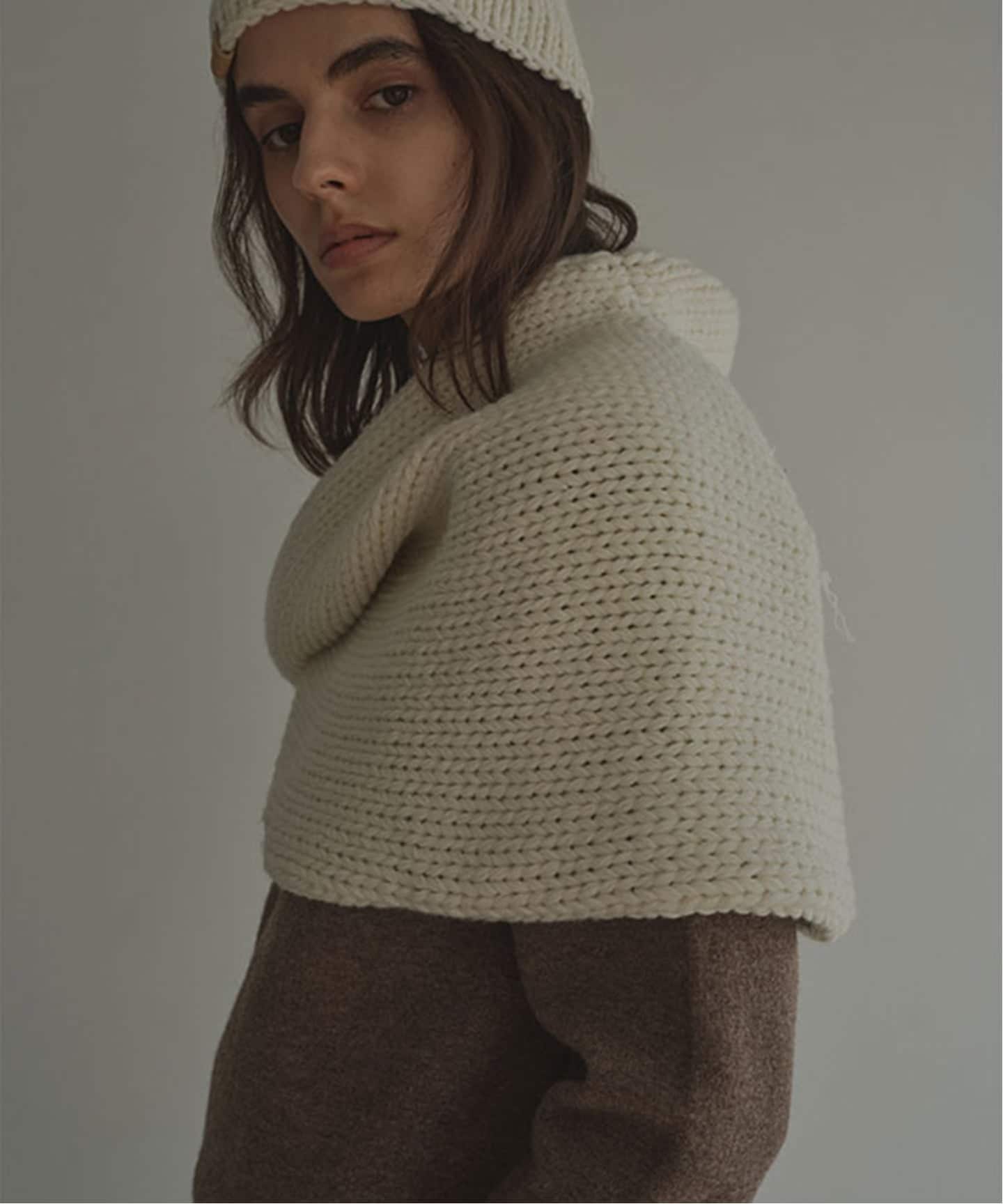 ETRE TOKYO バルキーヤーンハンドニットスヌード（マフラー）｜BOICE