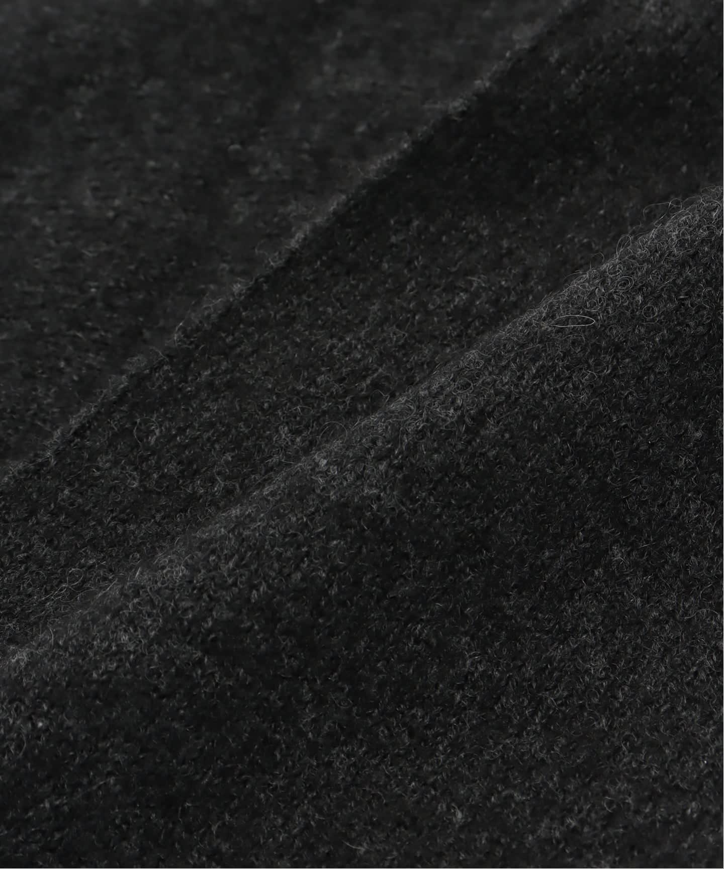 ASAUCE MELER/アソースメレ シームレストライアングルカシミヤニット