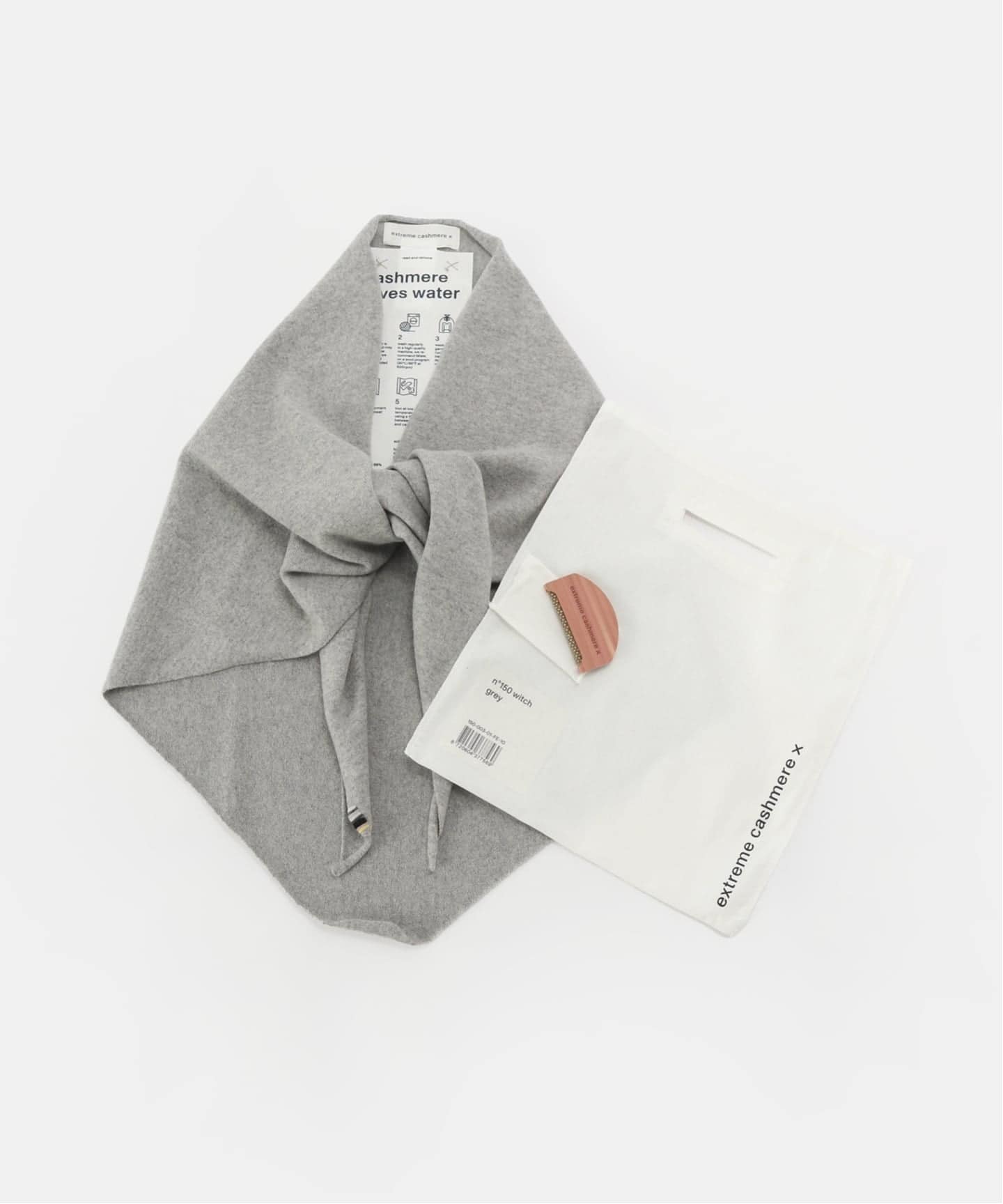 Extreme Cashmere/エクストリーム カシミヤ】WITCH（スカーフ