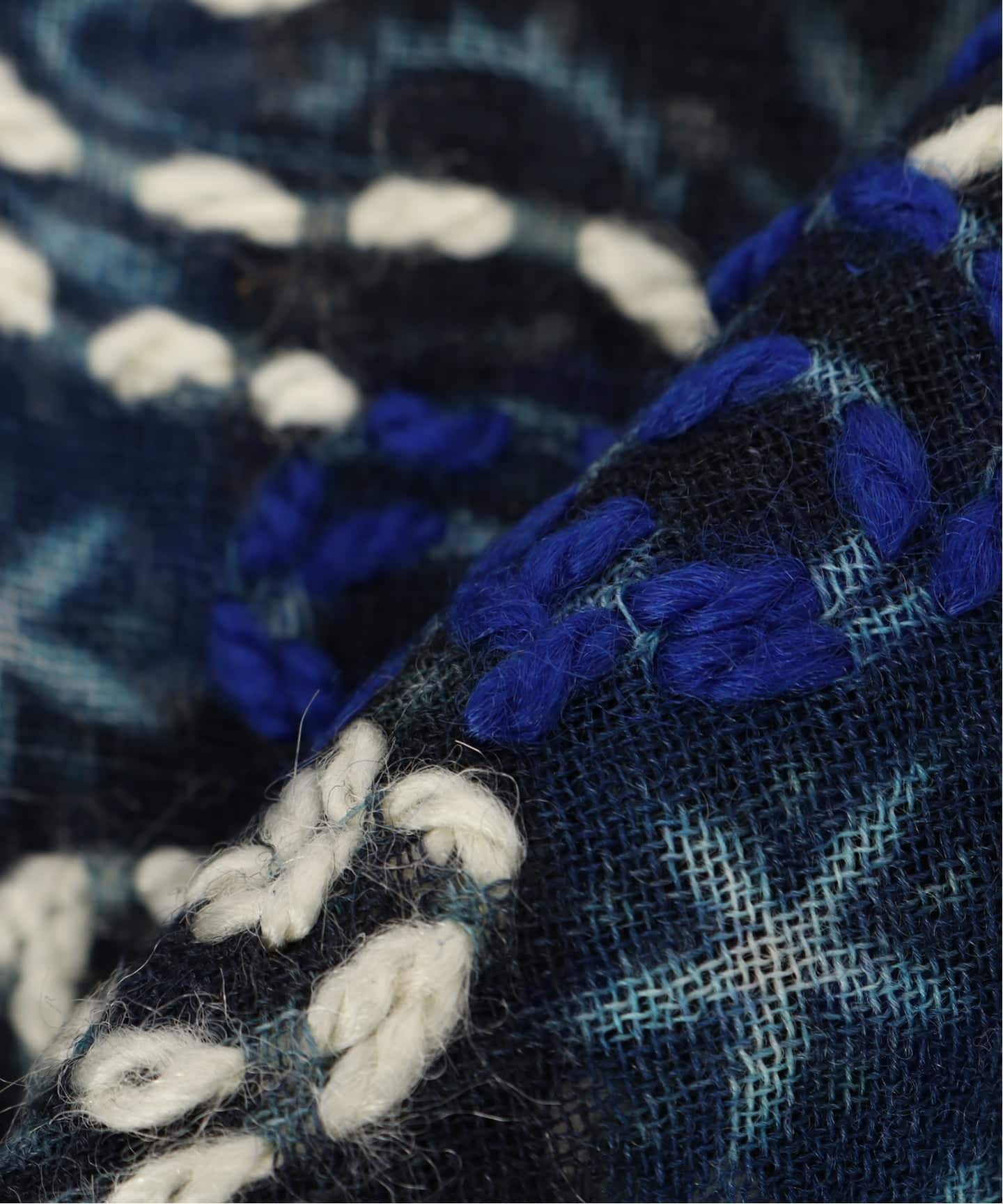 DE SIENA デ・シエナ ストール | 25秋冬 ギンガムチェック ウールストール | GINGHAM WOOL STOLE | スカーフ 大判 バンダナ柄 アラベスク模様 フリンジ ロゴ ブラウン | ブランド ファッション アイテム【レディース】【中古】 DE SIENA】 GINGHAM WOOL STOLE（ストール）｜JOURNAL STANDARD