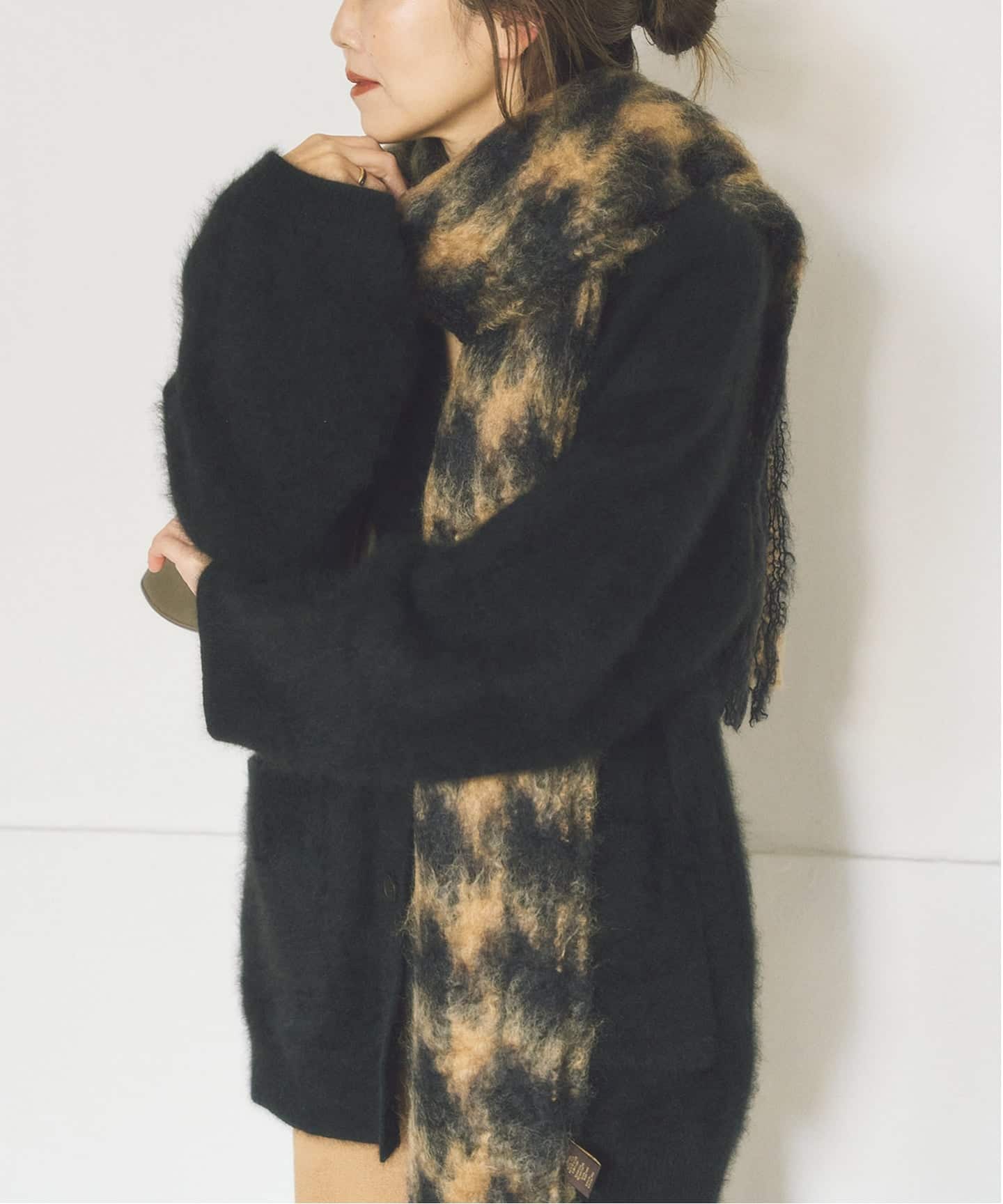 MANTAS EZCARAY / マンタスエスカライ PATA DE GALLO マフラー