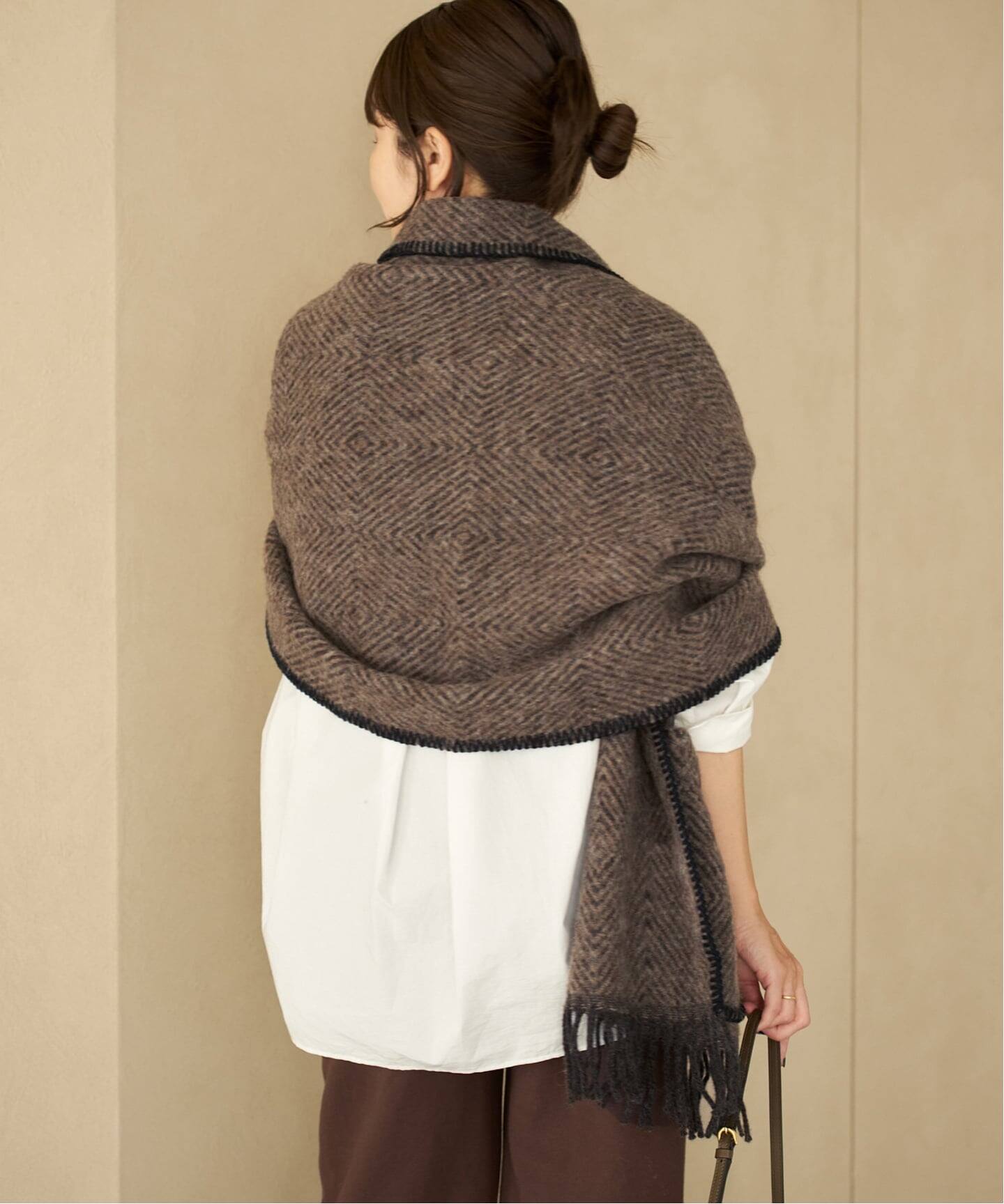 予約》LAPUAN KANKURIT / ラプアンカンクリ POCKET SHAWL MARIA