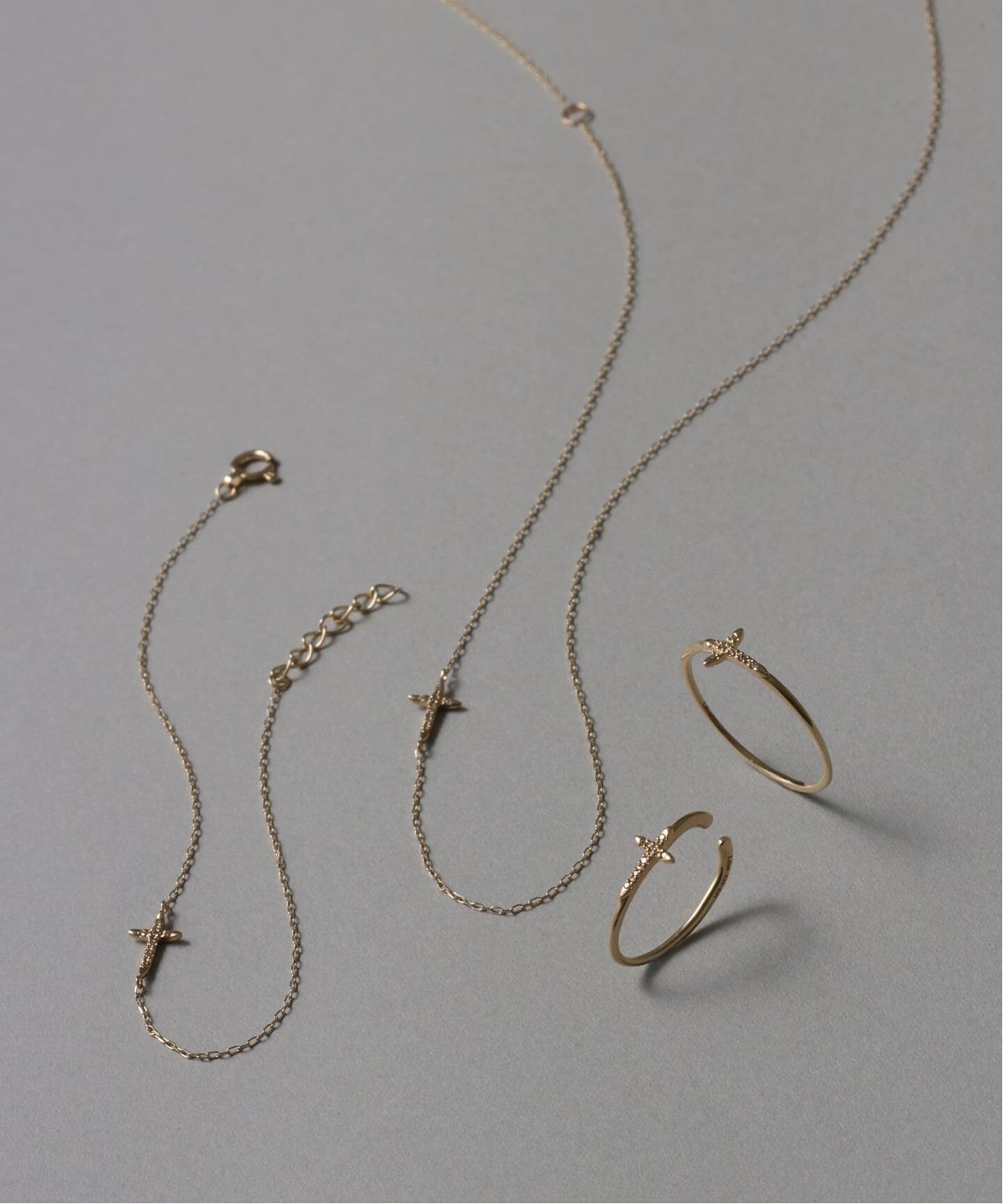 クロスダイヤネックレス K10（ネックレス）｜Lilas（リラ）の通販