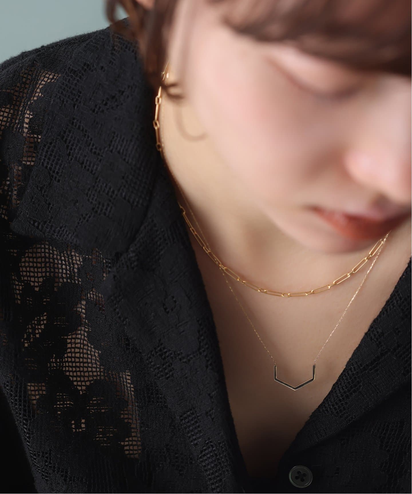 【新品・未使用】Lilas｜スリムダイヤラインネックレス K10 Vラインダイヤネックレス K10（ネックレス）｜Lilas（リラ）の