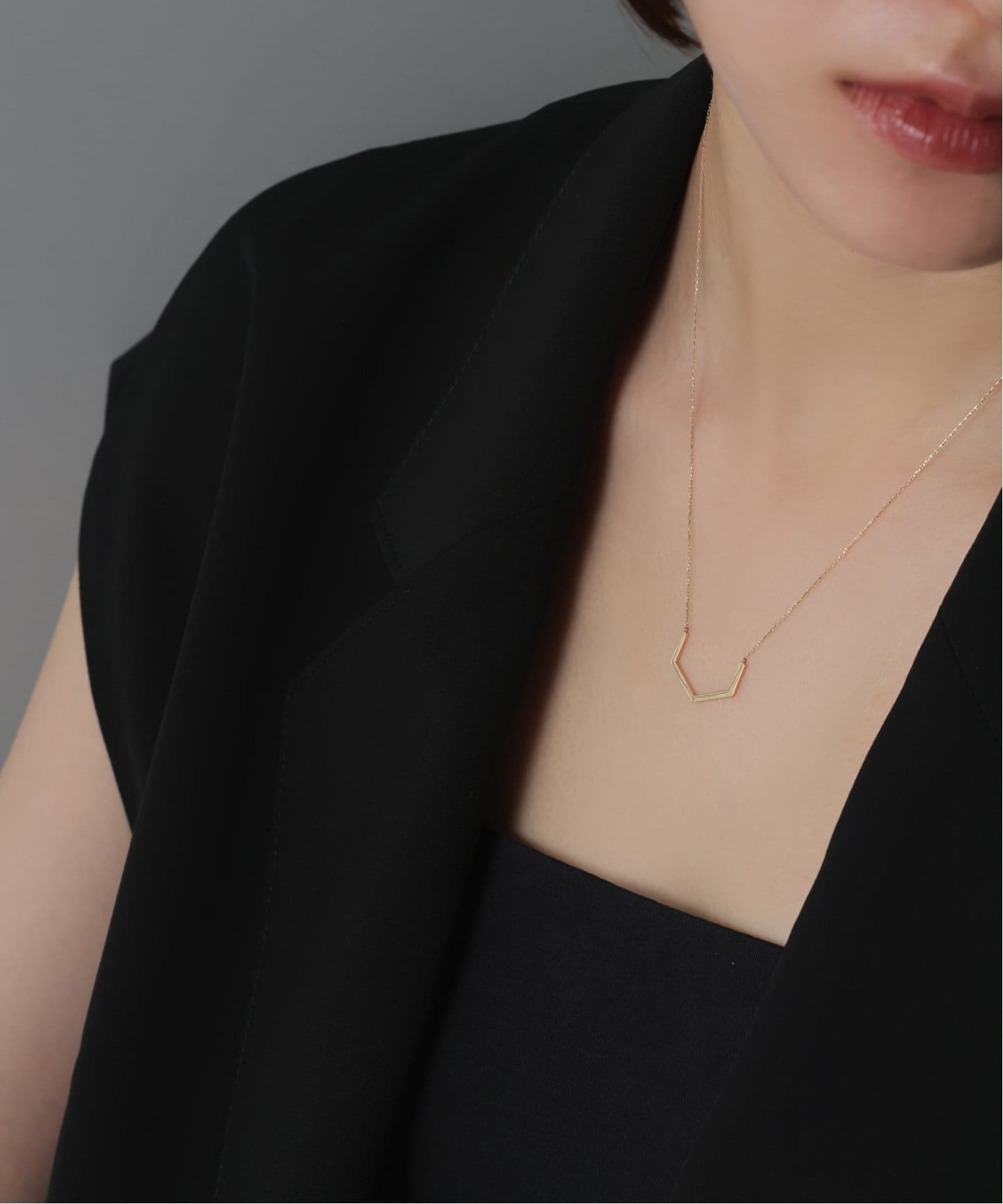 arrowラインネックレス K10（ネックレス）｜Lilas（リラ）の通販