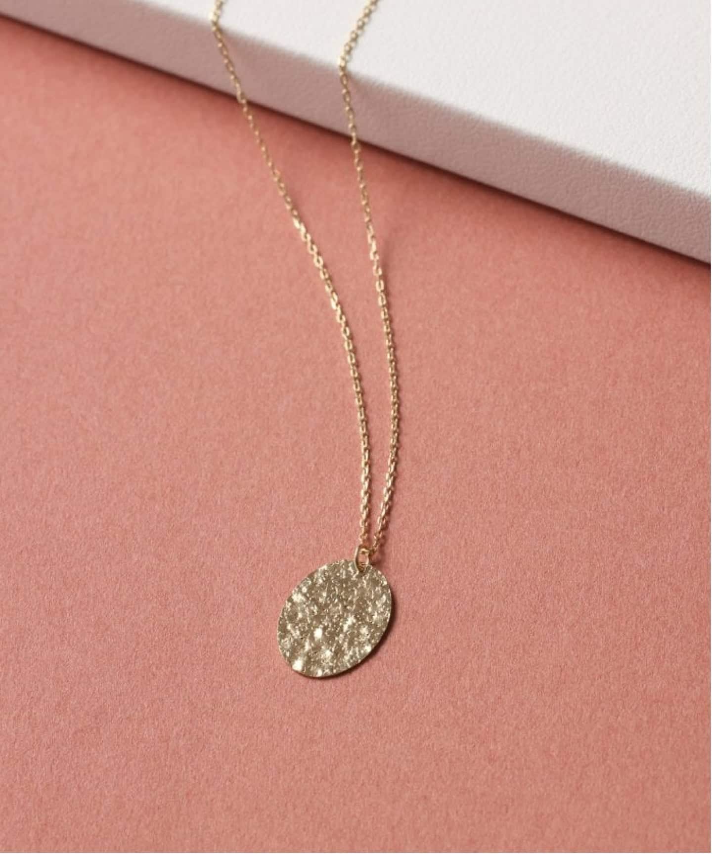 Lilas オーバルテクスチャーモチーフ50cmネックレス 10mmオーバルテクスチャーモチーフ50cmネックレス K10（ネックレス