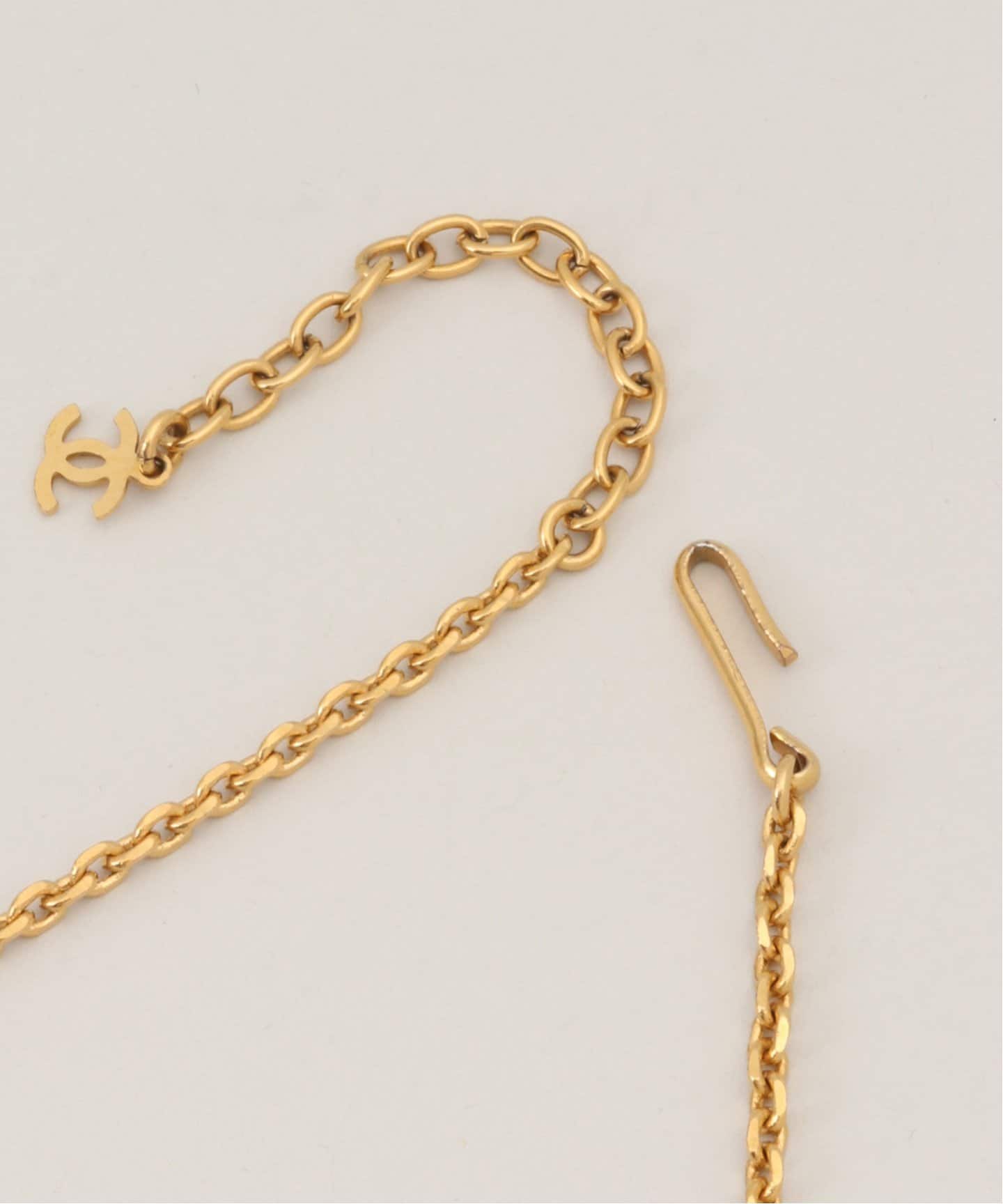 CHANEL ヴィンテージネックレス　ホワイト 今日特価】Chanel ヴィンテージ ネックレス 送料無料！在庫限定