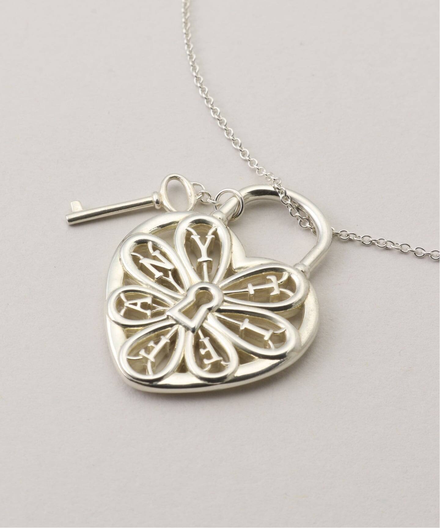 VINTAGE TIFFANY&Co./ティファニー】Filigree heart key necklace