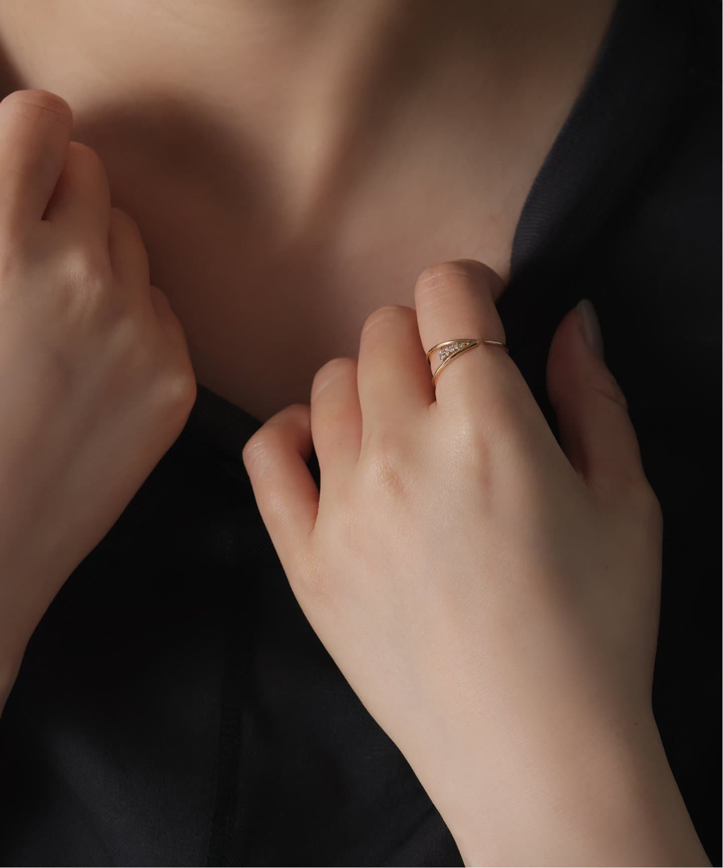 V型フォークダイヤリング K10（リング）｜Lilas（リラ）の通販