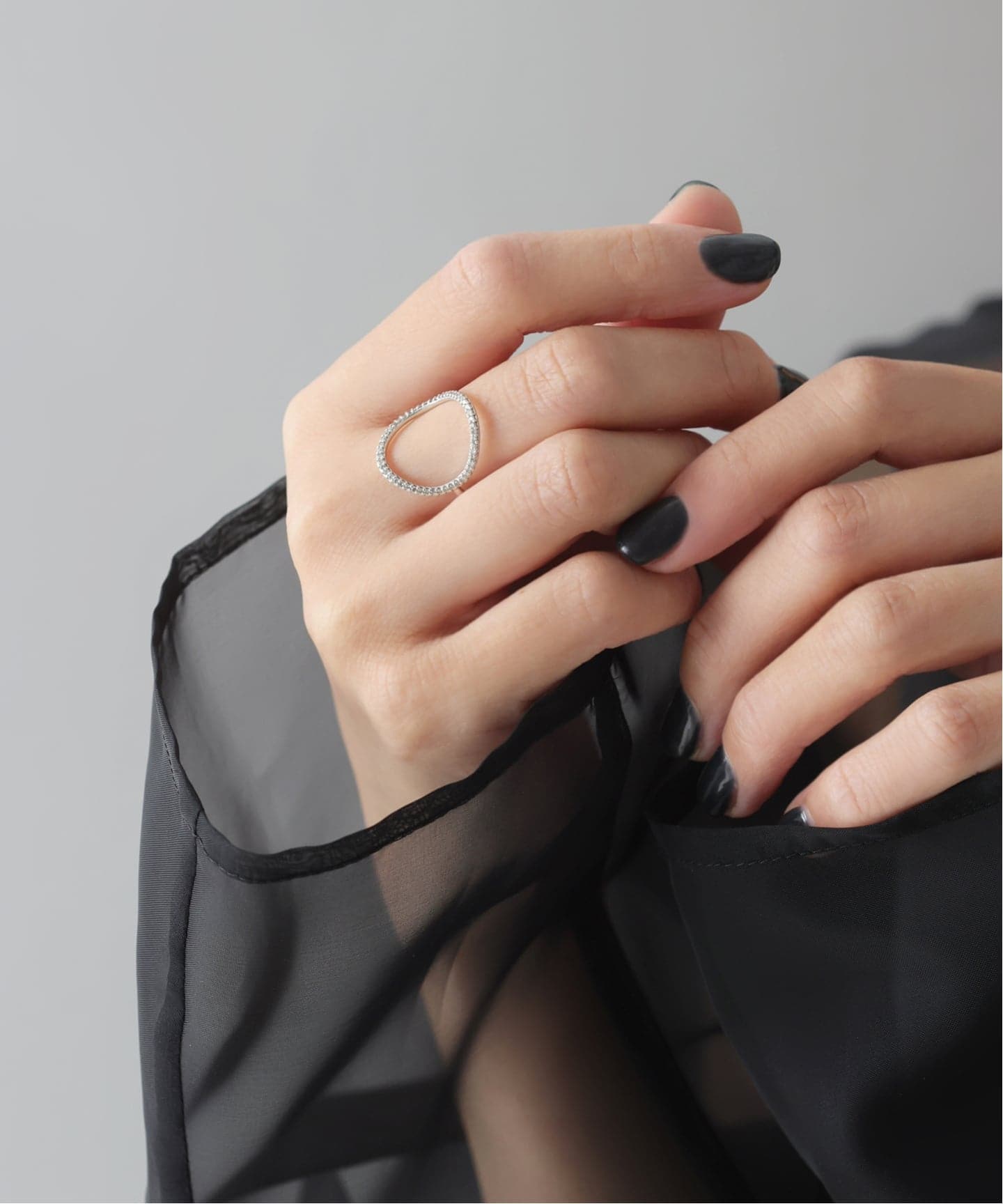 オーバルラインダイヤリングWG K10（リング）｜Lilas（リラ）の