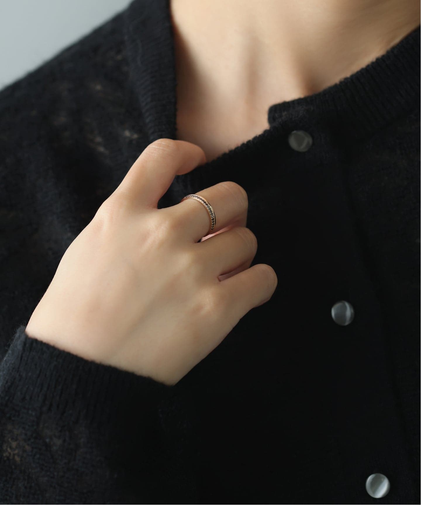 ダブルラインブラックダイヤリング K10（リング）｜Lilas（リラ）の