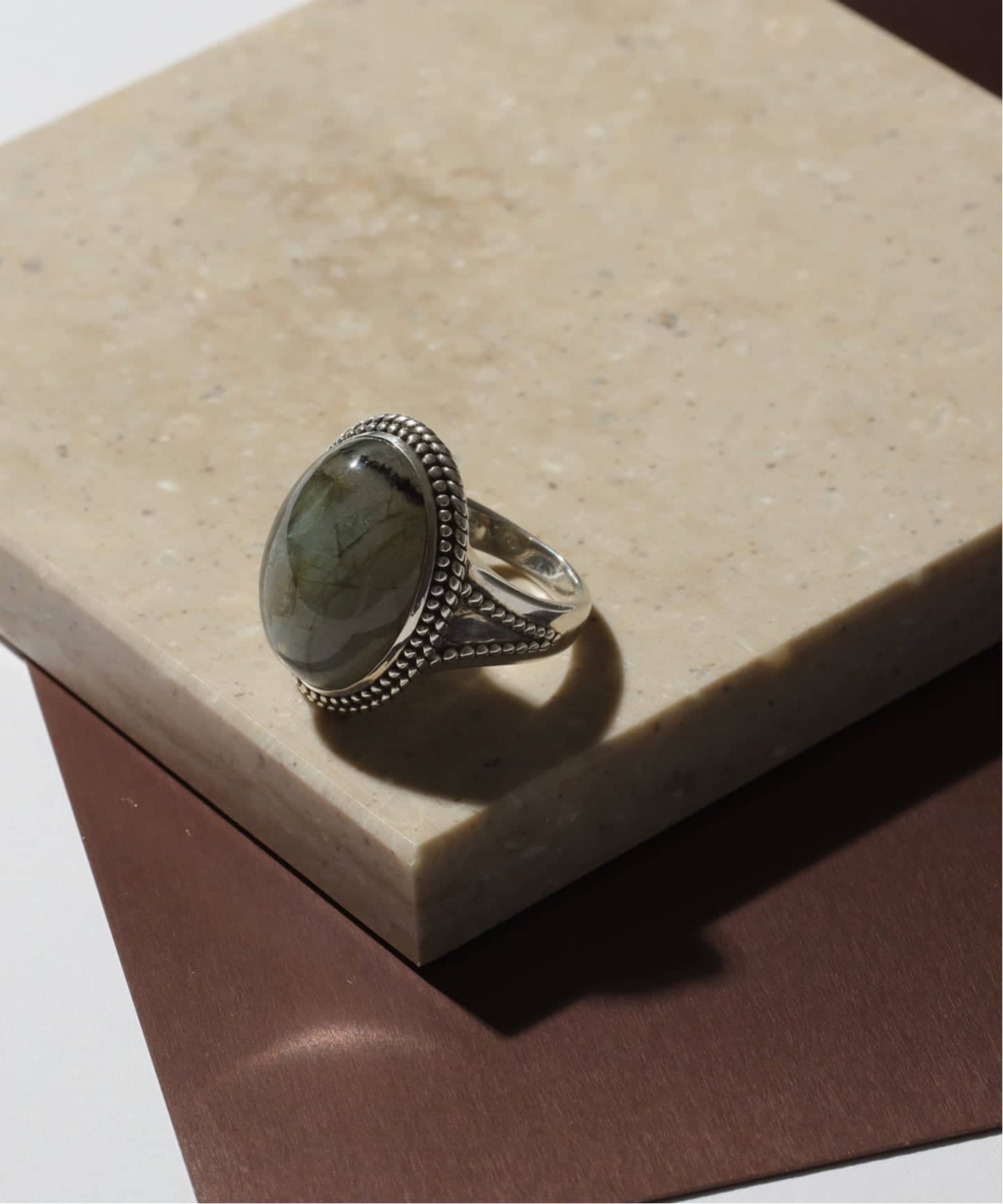 予約》【SAMH by LILAS】ラブラドライトリング SV（リング）｜Lilas