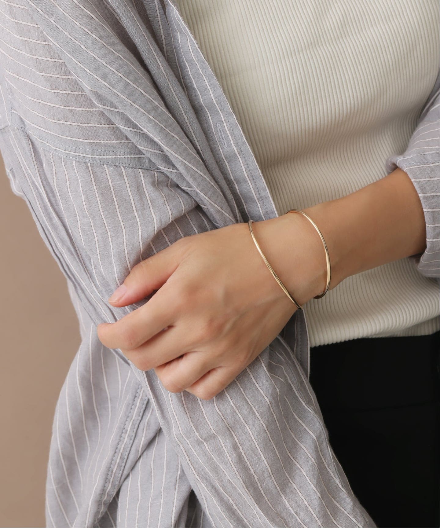 2.5パイプC型バングル K10（ブレスレット・バングル）｜Lilas（リラ