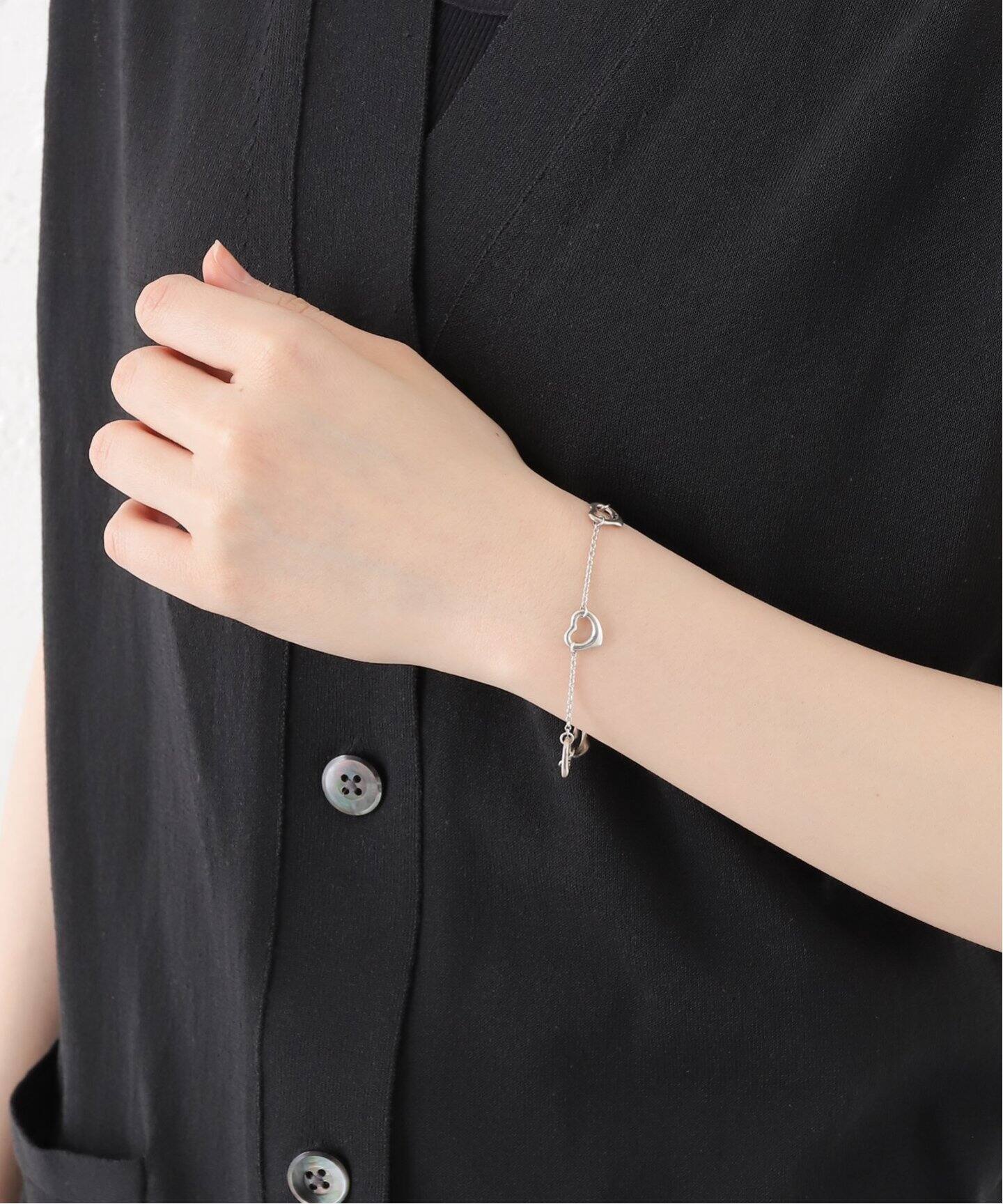 VINTAGE TIFFANY&Co./ティファニー】Five open heart bracelet