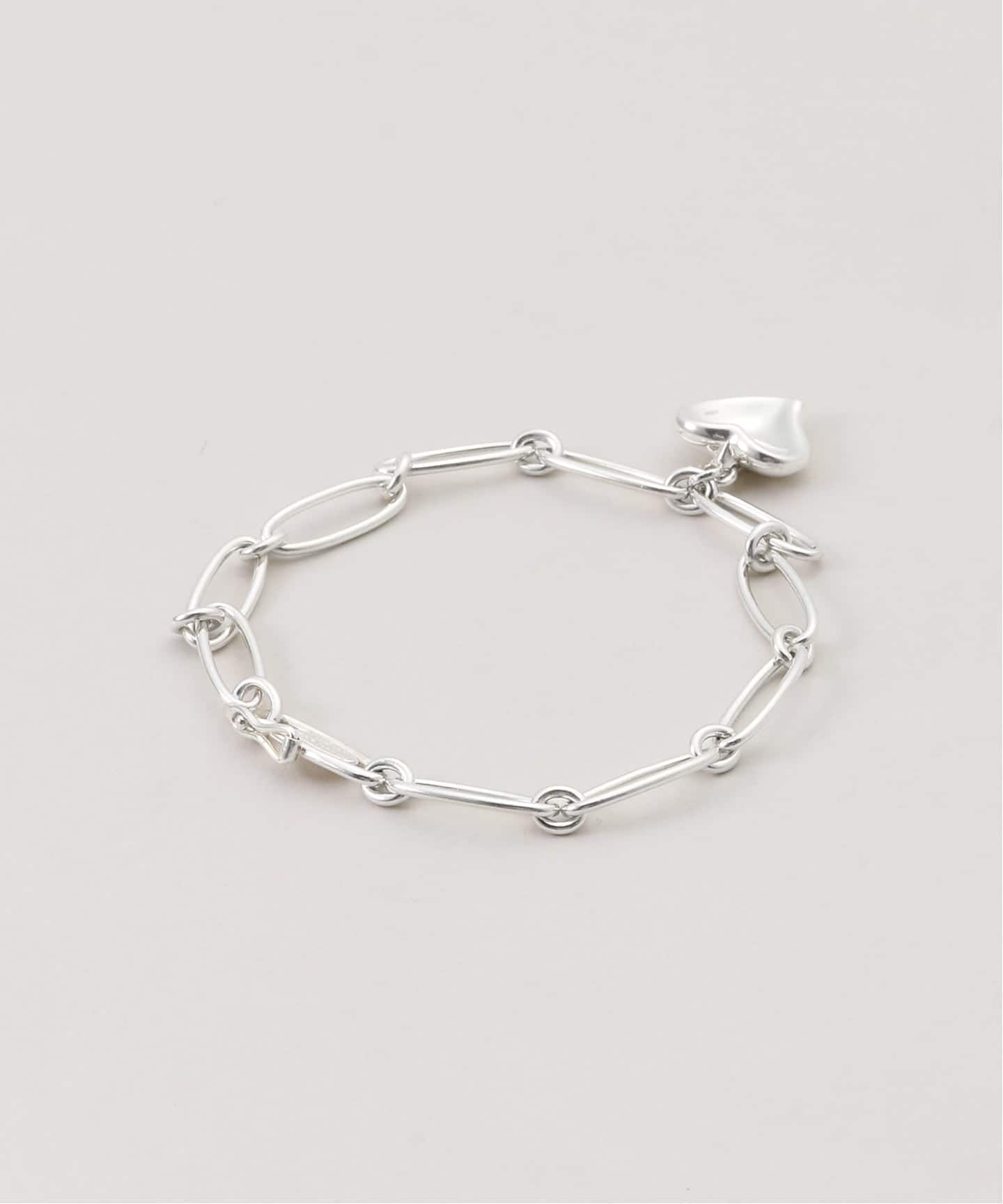 VINTAGE TIFFANY&Co./ティファニー】Curved heart bracelet oval link