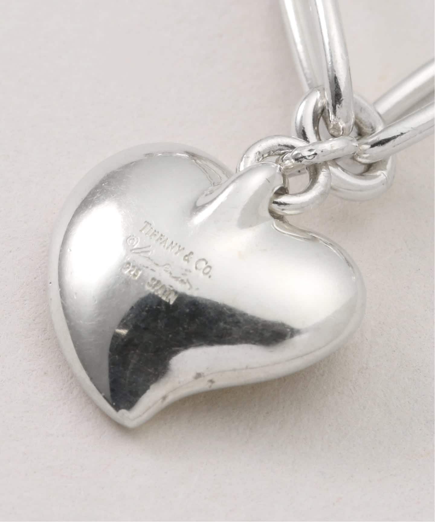VINTAGE TIFFANY&Co./ティファニー】Curved heart bracelet oval link