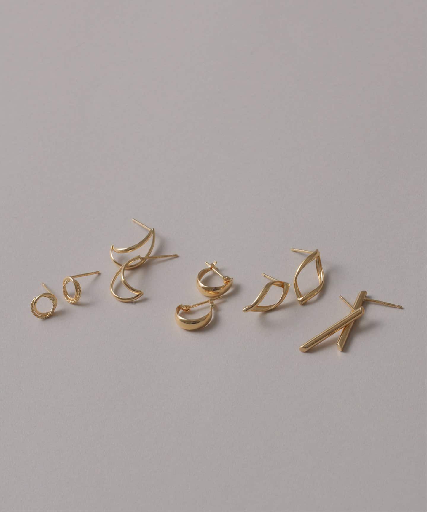 リーフツイストピアス K18（両耳）（ピアス（両耳用））｜Lilas