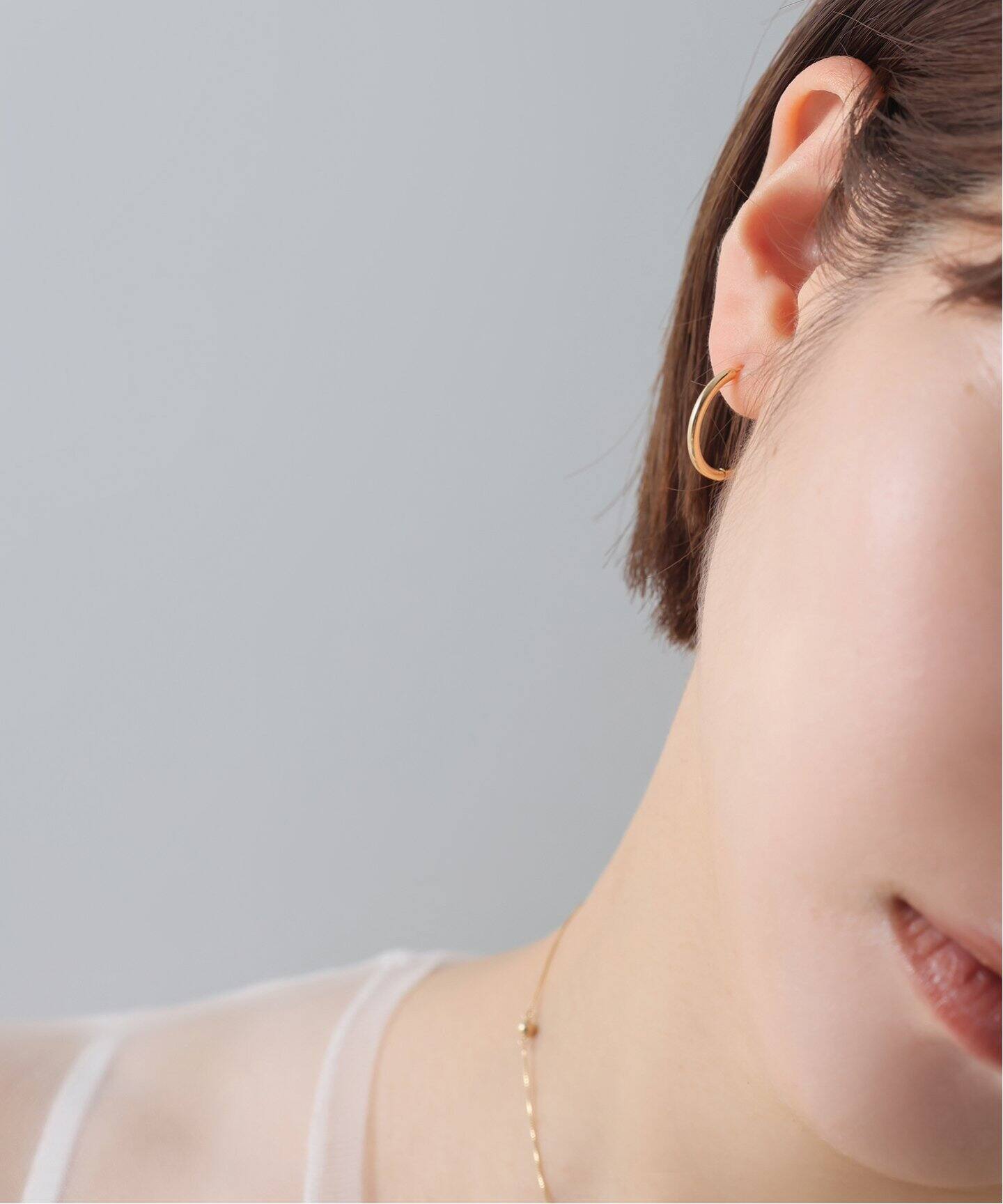 ハーフオープンフープピアスM K18(両耳)（ピアス（両耳用））｜Lilas