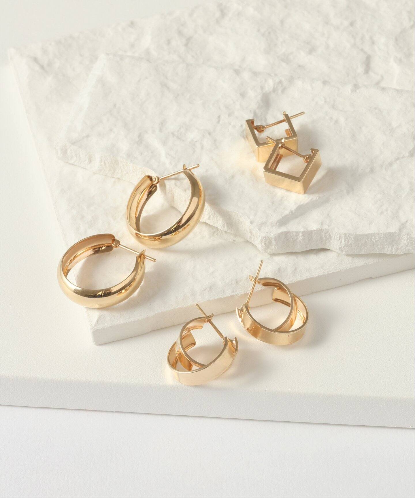 リラ Lilas ゴールド フープピアス 10金 予約》ワイドラインクロスフープピアス K10（両耳）（ピアス（両