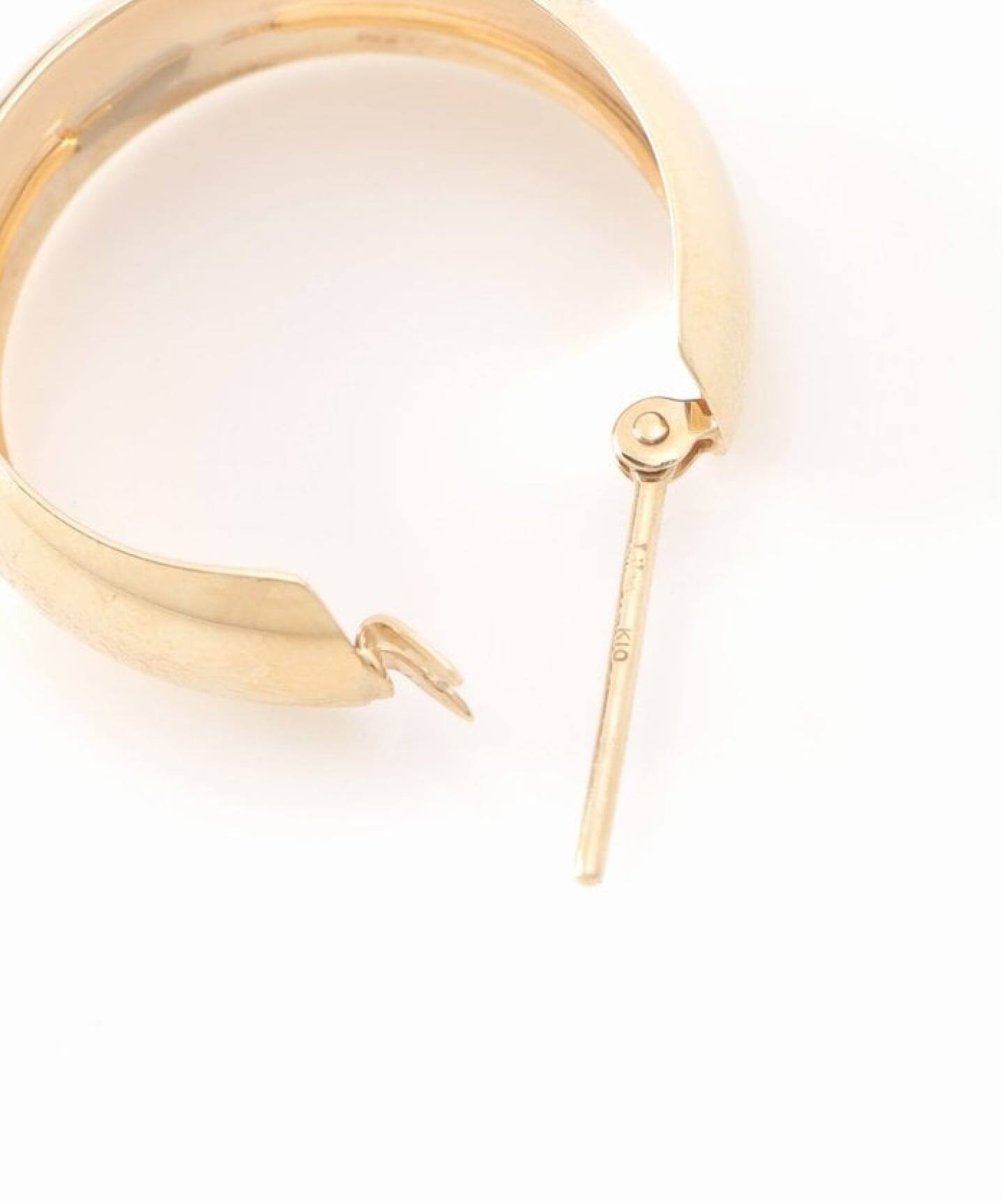 Lilas　ワイドラインクロスフープピアス　 K10 ワイドラインクロスフープピアス K10（両耳）（ピアス（両耳用