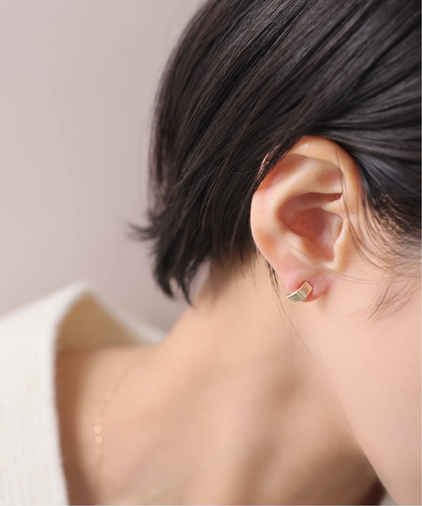 スモールベントピアス K10（両耳）（ピアス（両耳用））｜Lilas（リラ