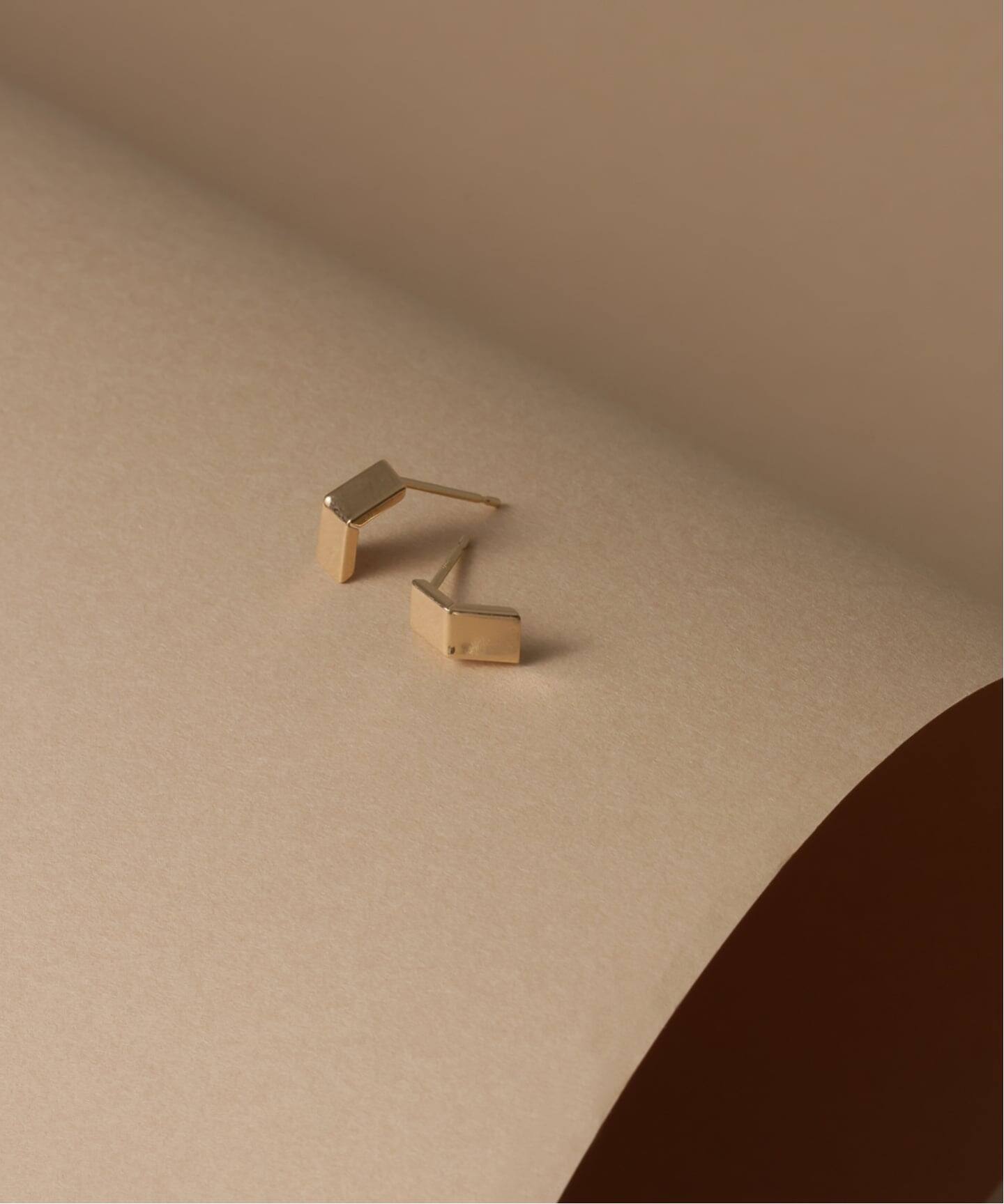 スモールベントピアス K10（両耳）（ピアス（両耳用））｜Lilas（リラ