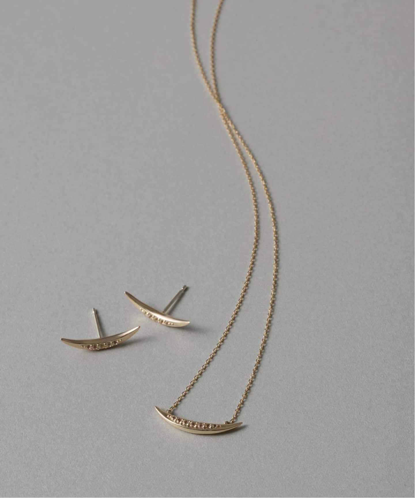 WEB限定》ムーンラインホワイトトパーズピアス K10（両耳）（ピアス