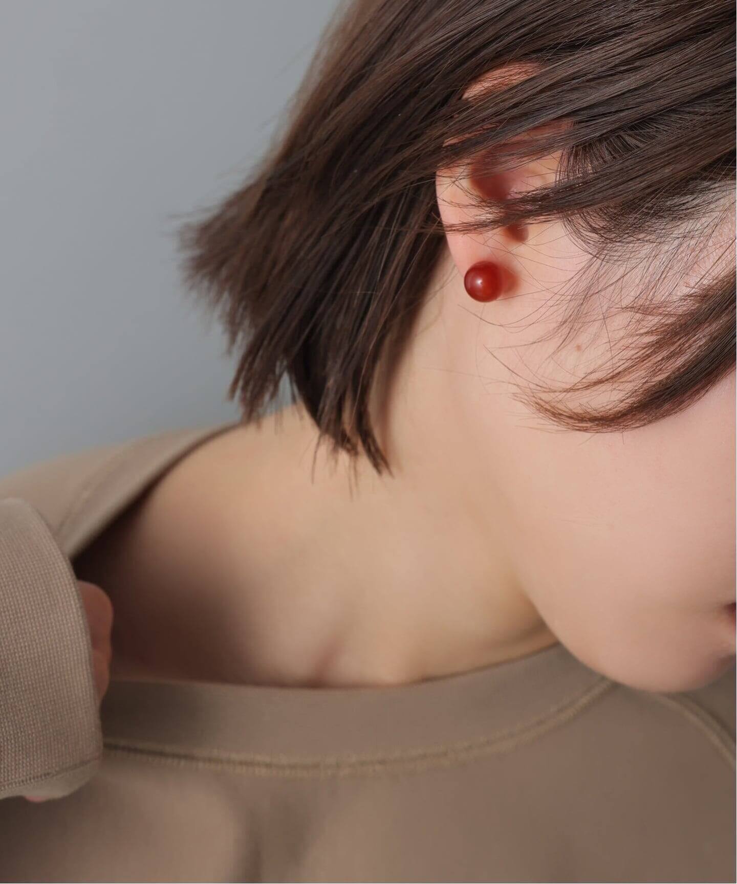 ラウンド*キューブカラーストーンピアス K10（両耳）（ピアス（両耳用