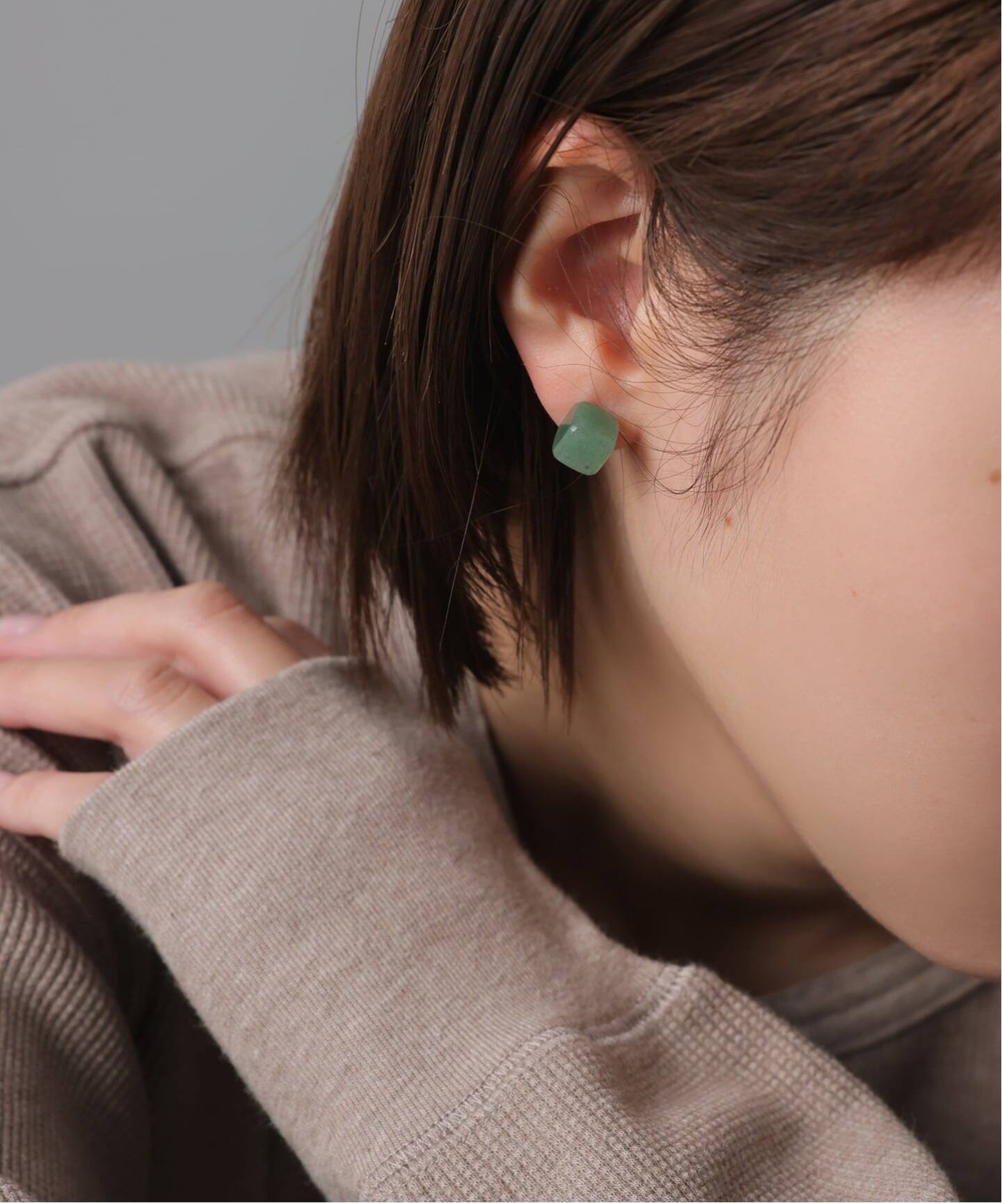 予約》ラウンド*キューブバイカラーピアス K10 1P（ピアス（片耳用