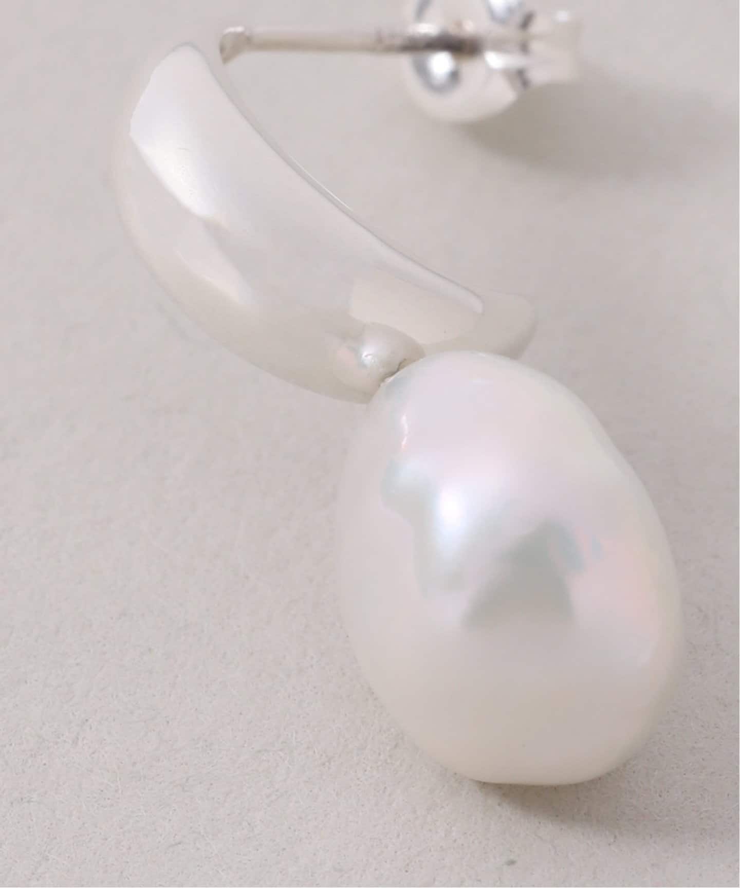 spick and span Lilas 三日月 フープ ピアス　シルバー WEB限定》【SAMH by LILAS】ケシパールフープピアス SV(両耳