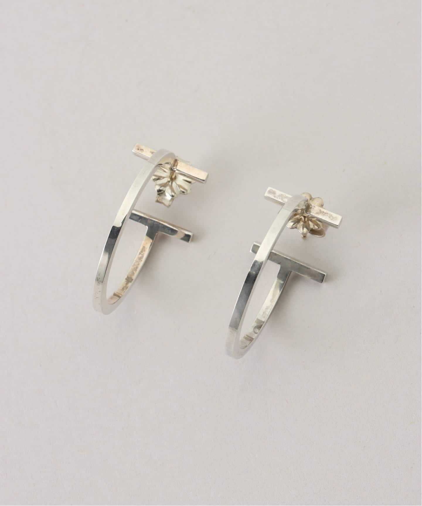 TIFFANY&Co./ティファニー】T wire hoop pierce 925(両耳)（ピアス（両