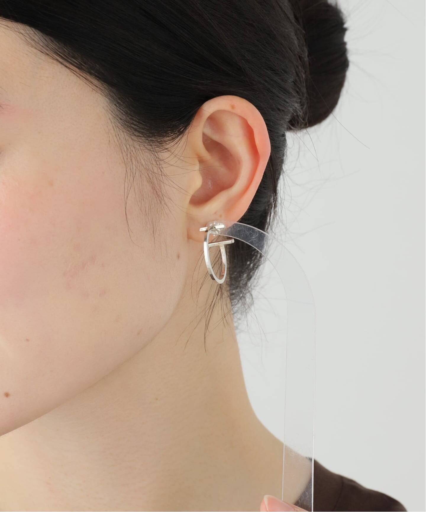 TIFFANY&Co./ティファニー】T wire hoop pierce 925(両耳)（ピアス（両