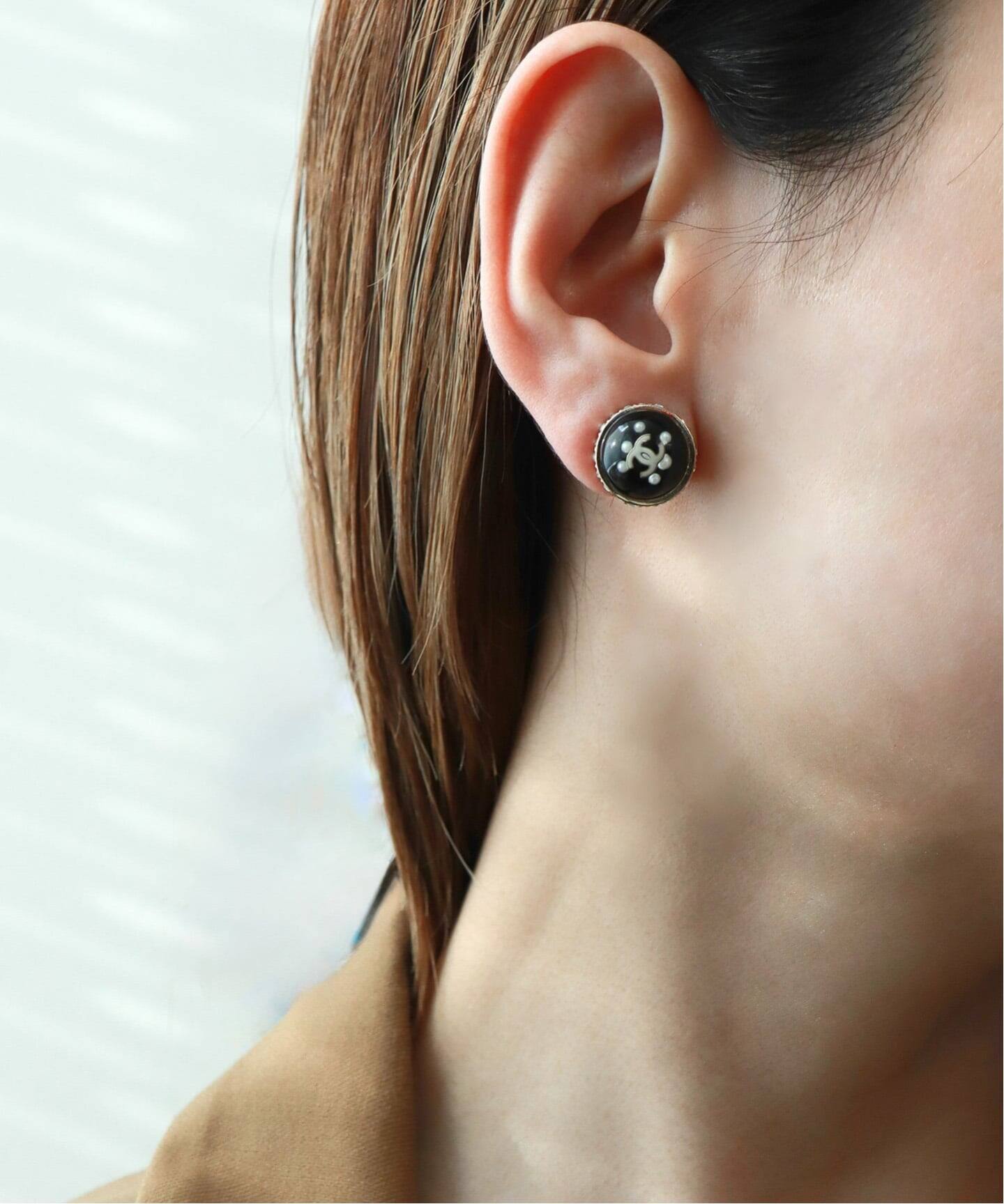 CHANEL ブラック レザー　 ピアス　片耳 VINTAGE CHANEL/シャネル】pierce(両耳)（ピアス（両耳用