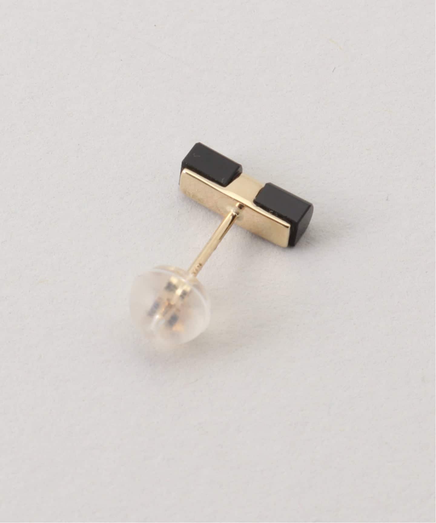 10K onyx center hold pierce(両耳)（ピアス（両耳用））｜DECOUVERTE