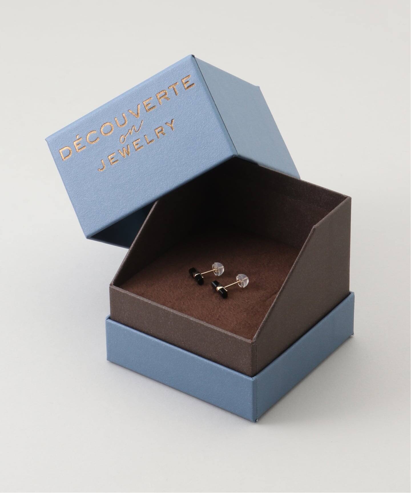 DECOUVERTE ☆ 10K square onyx pierce(両耳) 10K onyx center hold pierce(両耳)（ピアス（両耳用））｜DECOUVERTE
