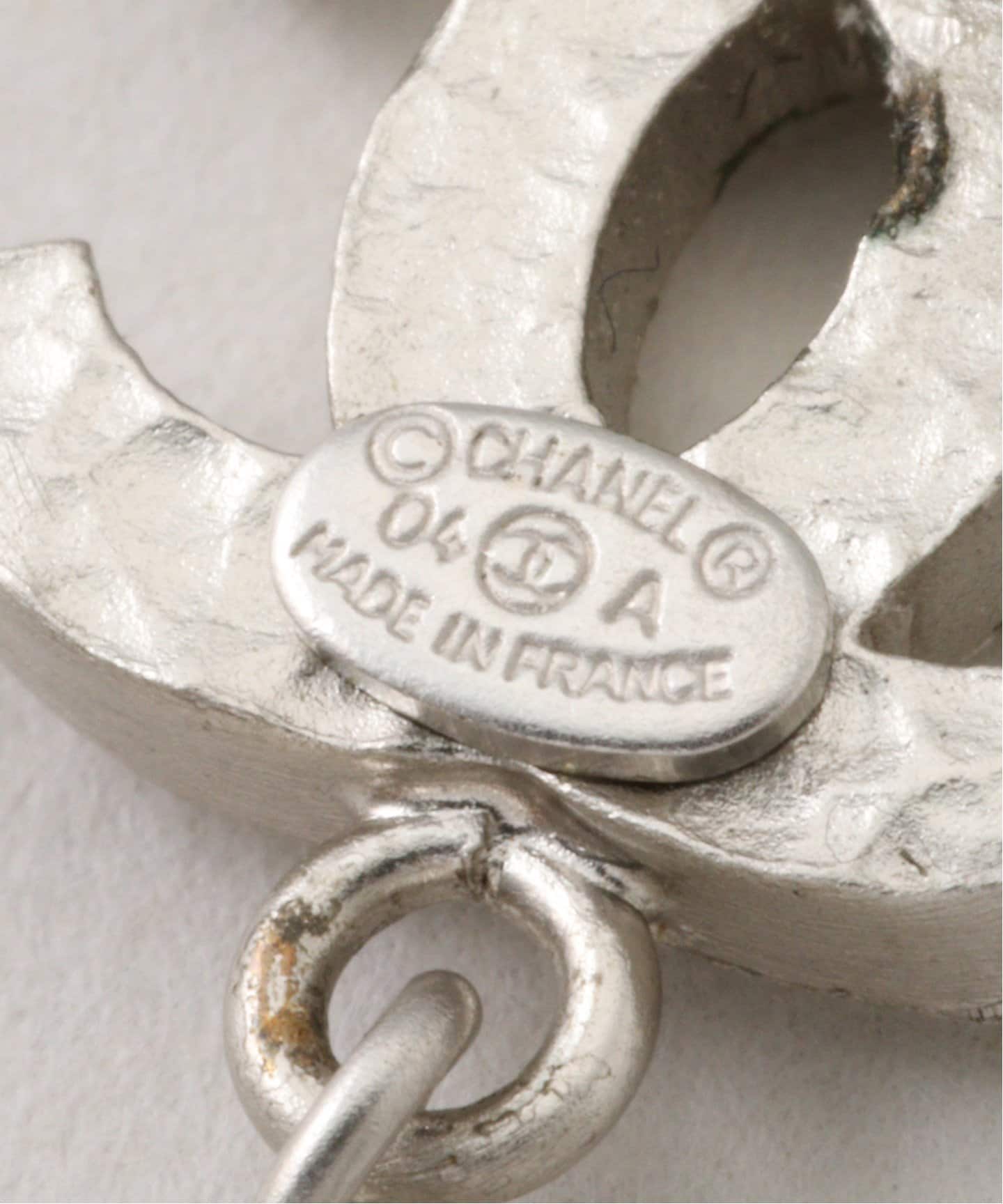CHANEL グレー ピアス(両耳用) 20241002_3.jpg